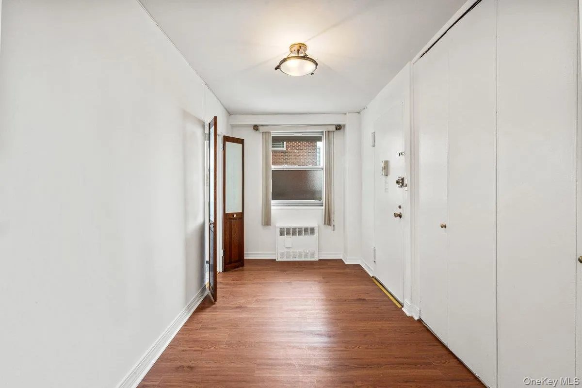 61-15 97 Street, New York, NY, 1 Bedroom Bedrooms, 5 Rooms Rooms,1 BathroomBathrooms,Residential,For Rent,97,0,1003405 61-15 97 Street, New York, NY, 1 Bedroom Bedrooms, 5 Rooms Rooms,1 BathroomBathrooms,Residential,For Rent,97,0,1003405