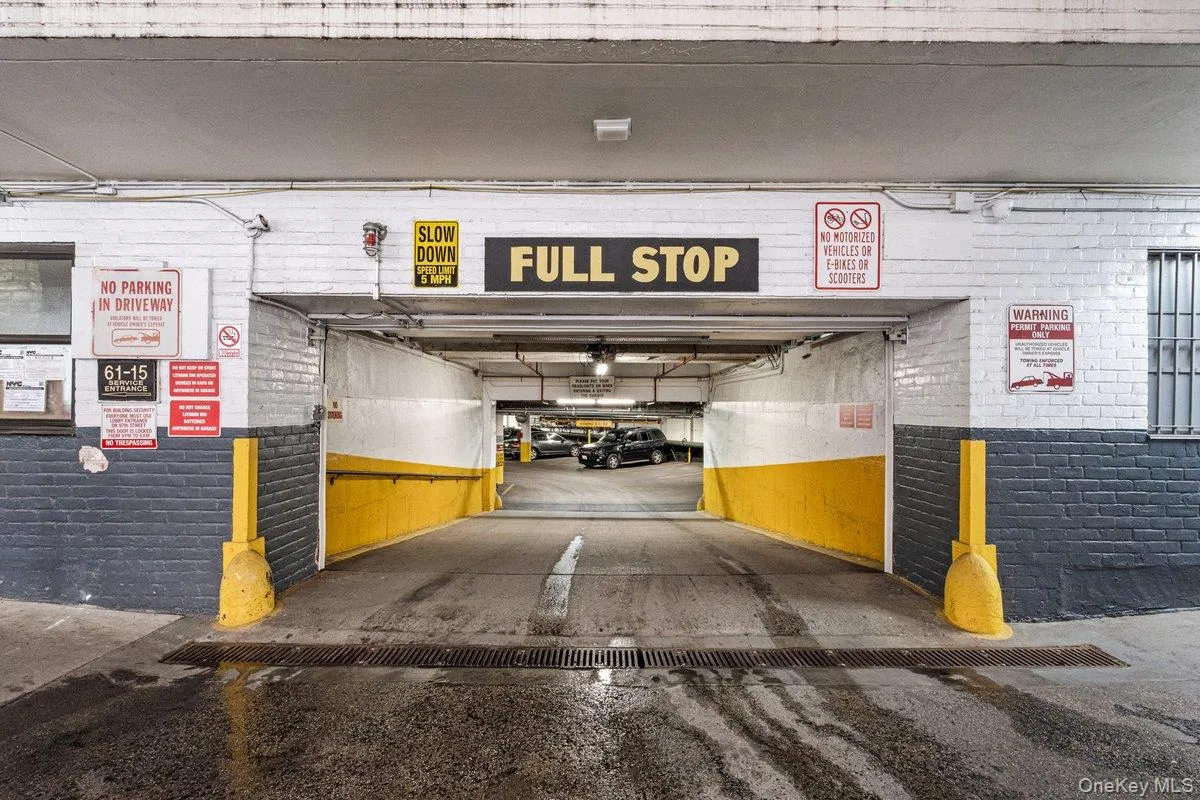 61-15 97 Street, New York, NY, 1 Bedroom Bedrooms, 5 Rooms Rooms,1 BathroomBathrooms,Residential,For Rent,97,0,1003405 61-15 97 Street, New York, NY, 1 Bedroom Bedrooms, 5 Rooms Rooms,1 BathroomBathrooms,Residential,For Rent,97,0,1003405