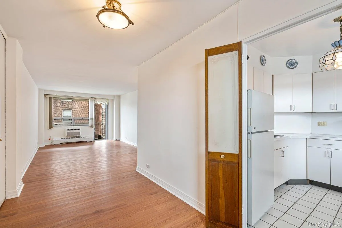 61-15 97 Street, New York, NY, 1 Bedroom Bedrooms, 5 Rooms Rooms,1 BathroomBathrooms,Residential,For Rent,97,0,1003405 61-15 97 Street, New York, NY, 1 Bedroom Bedrooms, 5 Rooms Rooms,1 BathroomBathrooms,Residential,For Rent,97,0,1003405