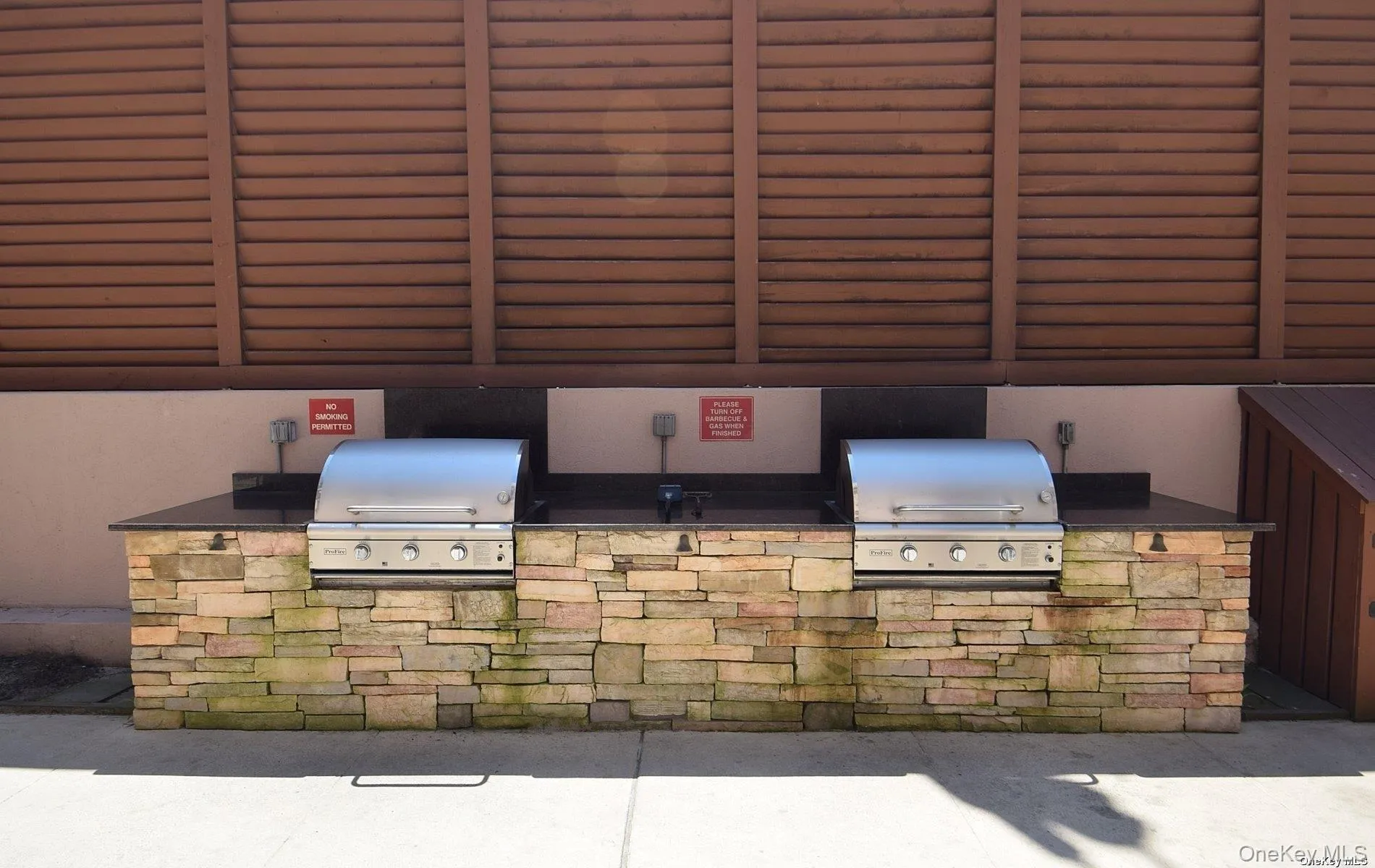 Gas BBQs on Pool Deck Gas BBQs on Pool Deck