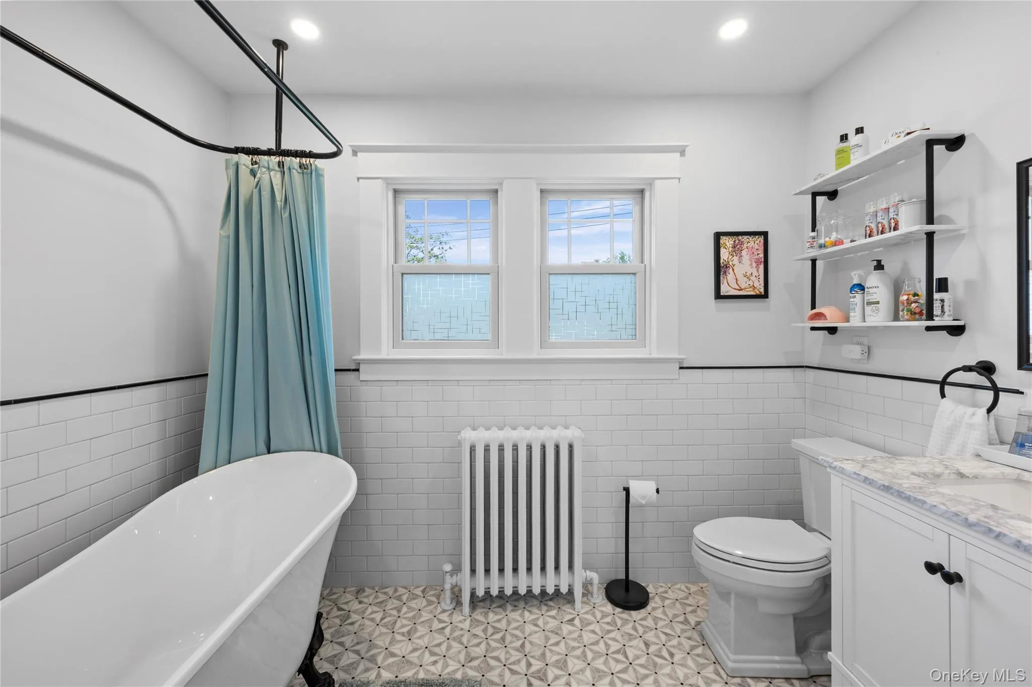 Classic Claw Foot Tub Classic Claw Foot Tub