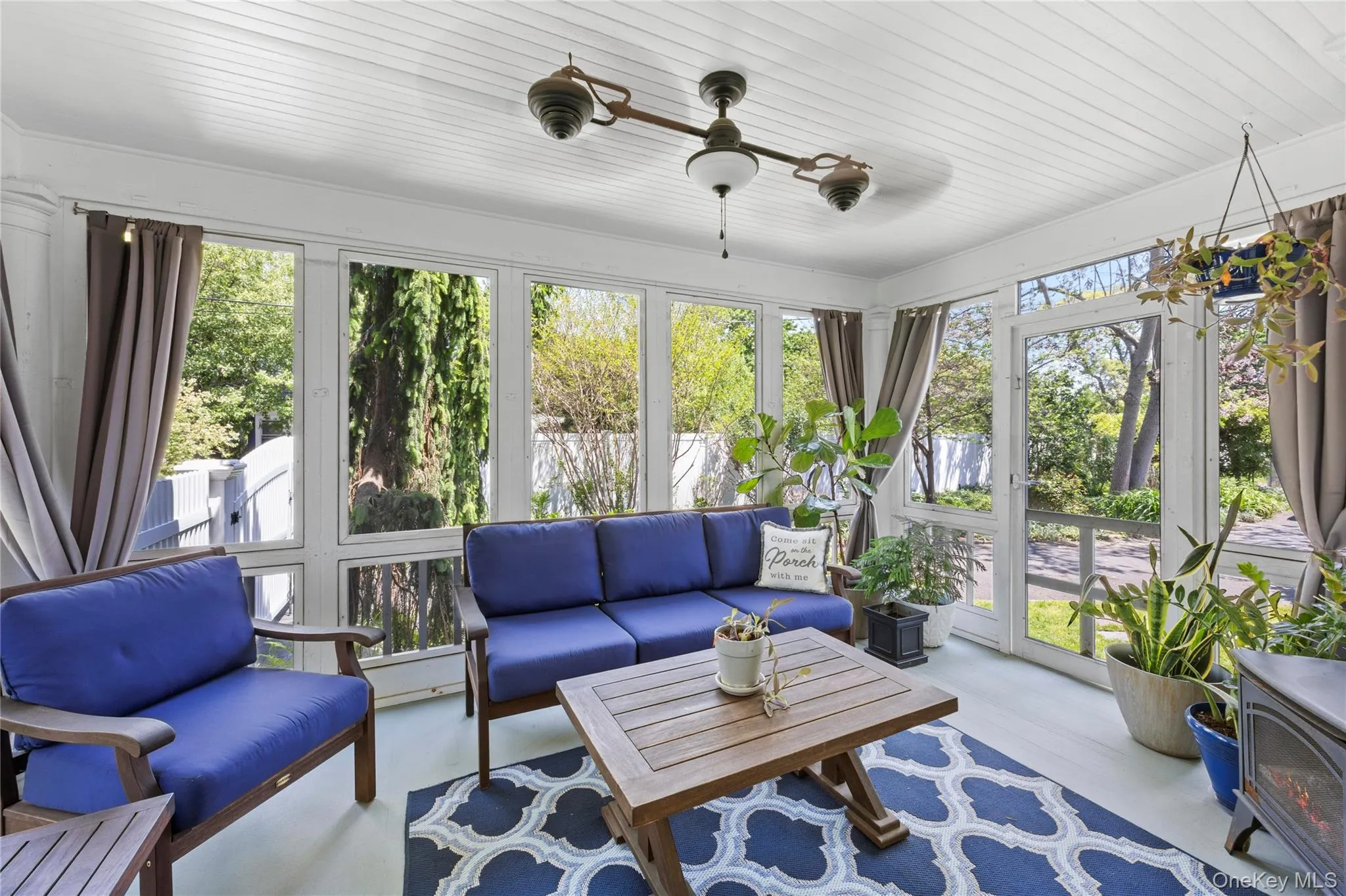 Screened in porch off of the dinning room Screened in porch off of the dinning room