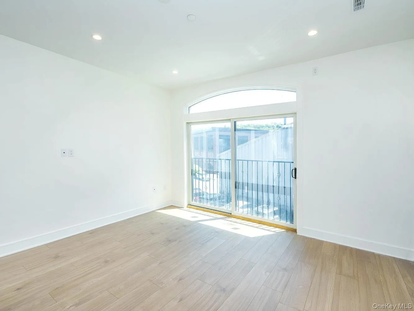 24 Lumber Road, North Hempstead, NY, 2 Bedrooms Bedrooms, 6 Rooms Rooms,2 BathroomsBathrooms,Residential Lease,For Rent,Lumber,0,1003418 24 Lumber Road, North Hempstead, NY, 2 Bedrooms Bedrooms, 6 Rooms Rooms,2 BathroomsBathrooms,Residential Lease,For Rent,Lumber,0,1003418