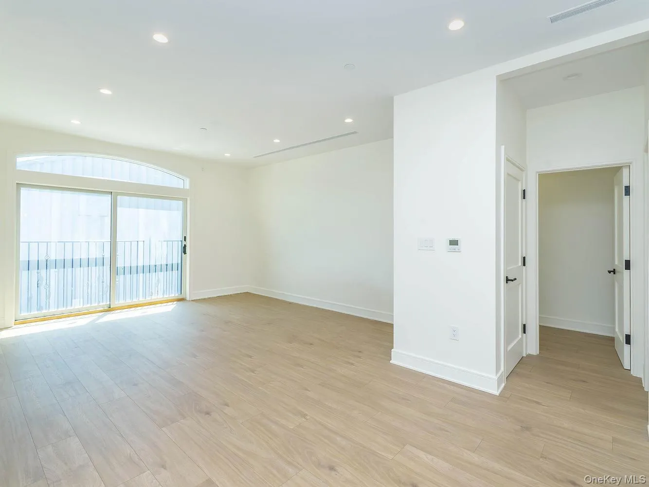 24 Lumber Road, North Hempstead, NY, 2 Bedrooms Bedrooms, 6 Rooms Rooms,2 BathroomsBathrooms,Residential Lease,For Rent,Lumber,0,1003418 24 Lumber Road, North Hempstead, NY, 2 Bedrooms Bedrooms, 6 Rooms Rooms,2 BathroomsBathrooms,Residential Lease,For Rent,Lumber,0,1003418