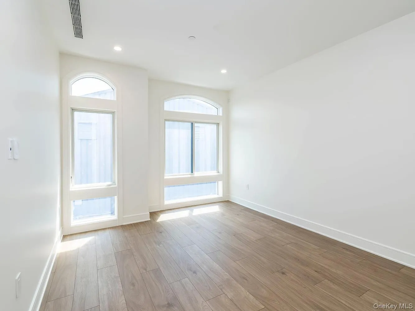 24 Lumber Road, North Hempstead, NY, 2 Bedrooms Bedrooms, 6 Rooms Rooms,2 BathroomsBathrooms,Residential Lease,For Rent,Lumber,0,1003418 24 Lumber Road, North Hempstead, NY, 2 Bedrooms Bedrooms, 6 Rooms Rooms,2 BathroomsBathrooms,Residential Lease,For Rent,Lumber,0,1003418