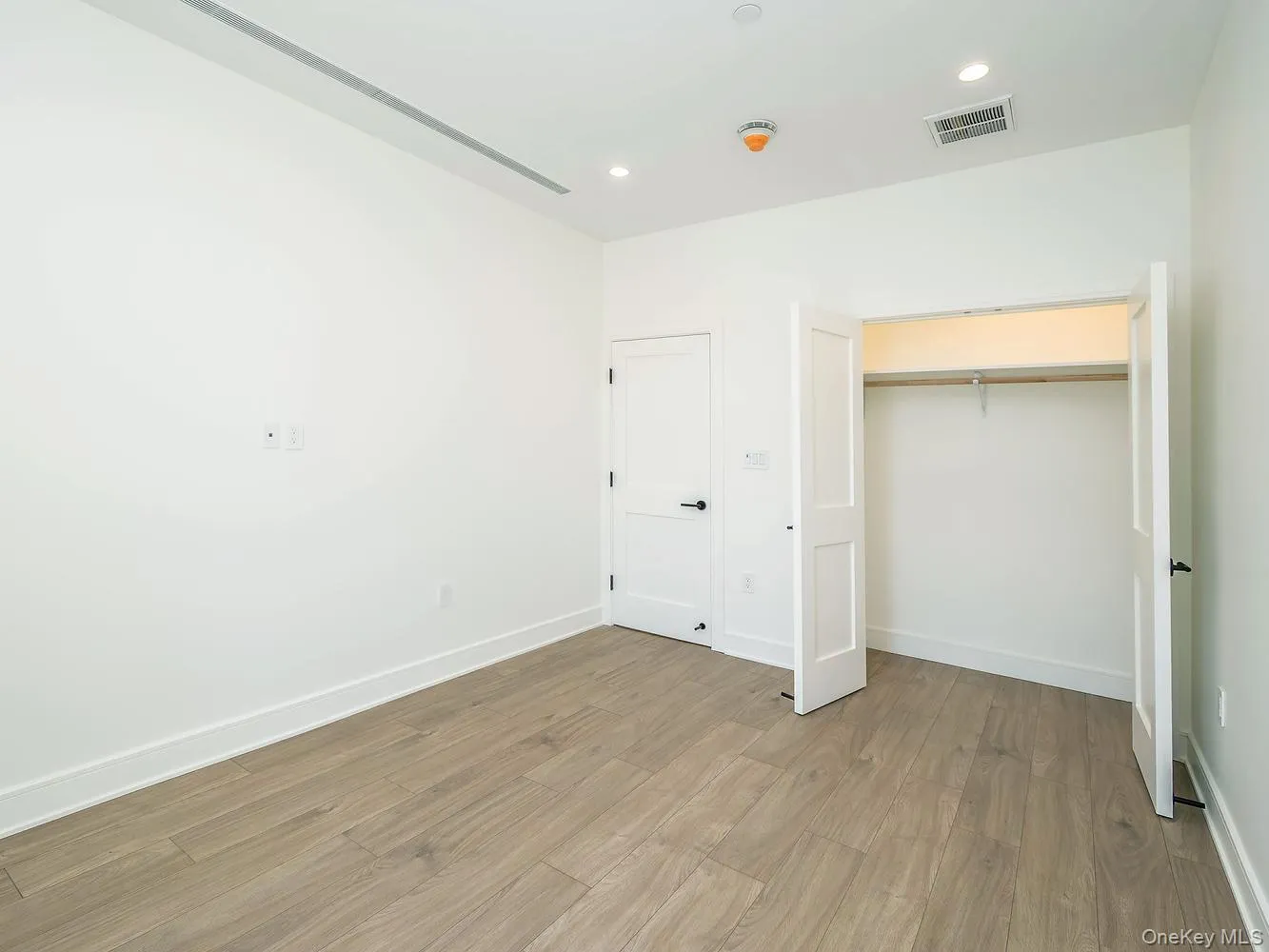 24 Lumber Road, North Hempstead, NY, 2 Bedrooms Bedrooms, 6 Rooms Rooms,2 BathroomsBathrooms,Residential Lease,For Rent,Lumber,0,1003418 24 Lumber Road, North Hempstead, NY, 2 Bedrooms Bedrooms, 6 Rooms Rooms,2 BathroomsBathrooms,Residential Lease,For Rent,Lumber,0,1003418
