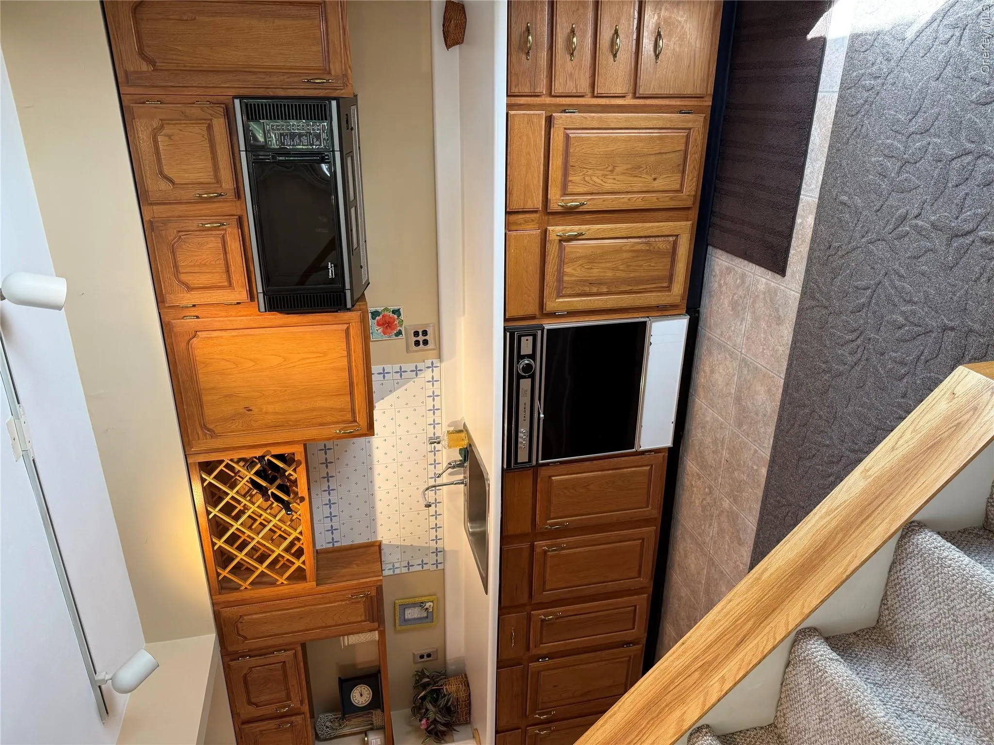 Secondary Kitchenette Secondary Kitchenette