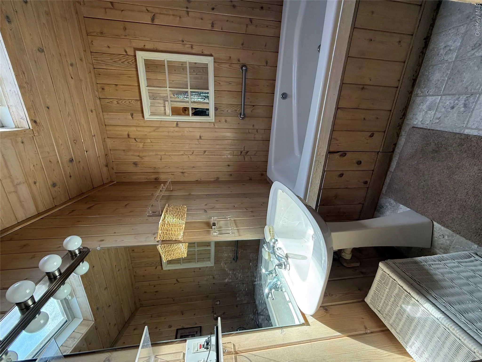 Pedestal Sink Hall Bath 2nd Floor Pedestal Sink Hall Bath 2nd Floor