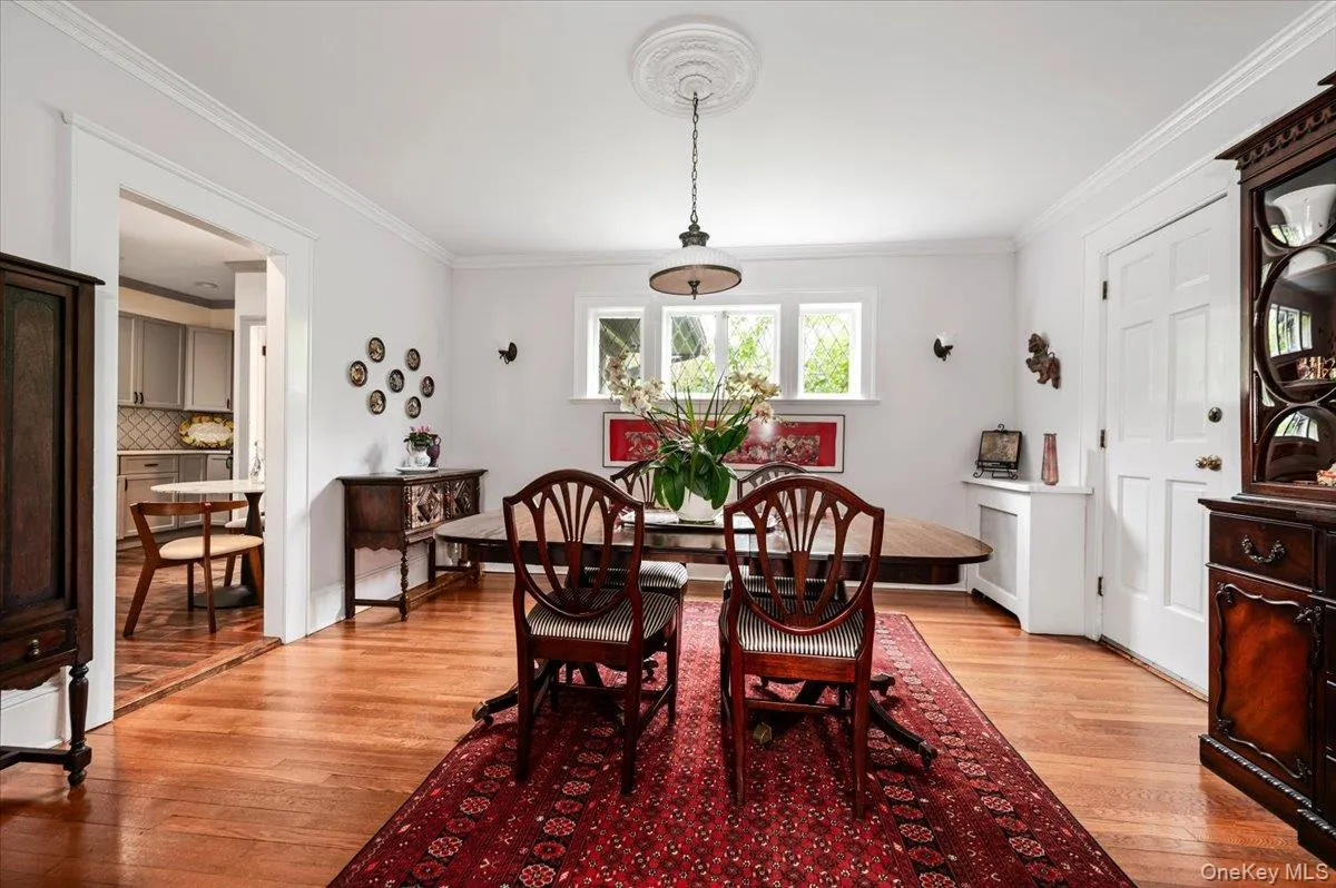 11 De Mott Avenue, Hempstead, NY, 3 Bedrooms Bedrooms, 8 Rooms Rooms,2 BathroomsBathrooms,Residential,For Rent,De Mott,0,1003423 11 De Mott Avenue, Hempstead, NY, 3 Bedrooms Bedrooms, 8 Rooms Rooms,2 BathroomsBathrooms,Residential,For Rent,De Mott,0,1003423