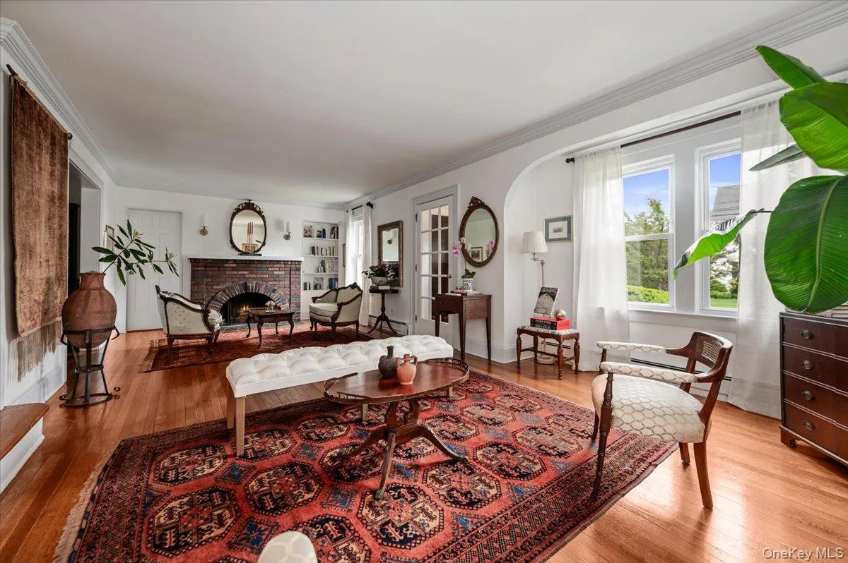 11 De Mott Avenue, Hempstead, NY, 3 Bedrooms Bedrooms, 8 Rooms Rooms,2 BathroomsBathrooms,Residential,For Rent,De Mott,0,1003423 11 De Mott Avenue, Hempstead, NY, 3 Bedrooms Bedrooms, 8 Rooms Rooms,2 BathroomsBathrooms,Residential,For Rent,De Mott,0,1003423