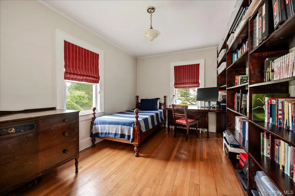 11 De Mott Avenue, Hempstead, NY, 3 Bedrooms Bedrooms, 8 Rooms Rooms,2 BathroomsBathrooms,Residential,For Rent,De Mott,0,1003423 11 De Mott Avenue, Hempstead, NY, 3 Bedrooms Bedrooms, 8 Rooms Rooms,2 BathroomsBathrooms,Residential,For Rent,De Mott,0,1003423