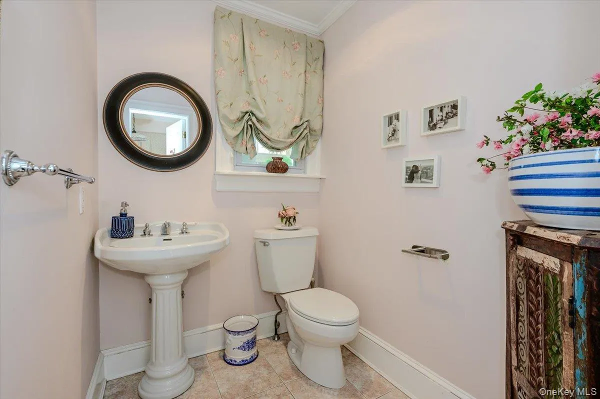 11 De Mott Avenue, Hempstead, NY, 3 Bedrooms Bedrooms, 8 Rooms Rooms,2 BathroomsBathrooms,Residential,For Rent,De Mott,0,1003423 11 De Mott Avenue, Hempstead, NY, 3 Bedrooms Bedrooms, 8 Rooms Rooms,2 BathroomsBathrooms,Residential,For Rent,De Mott,0,1003423