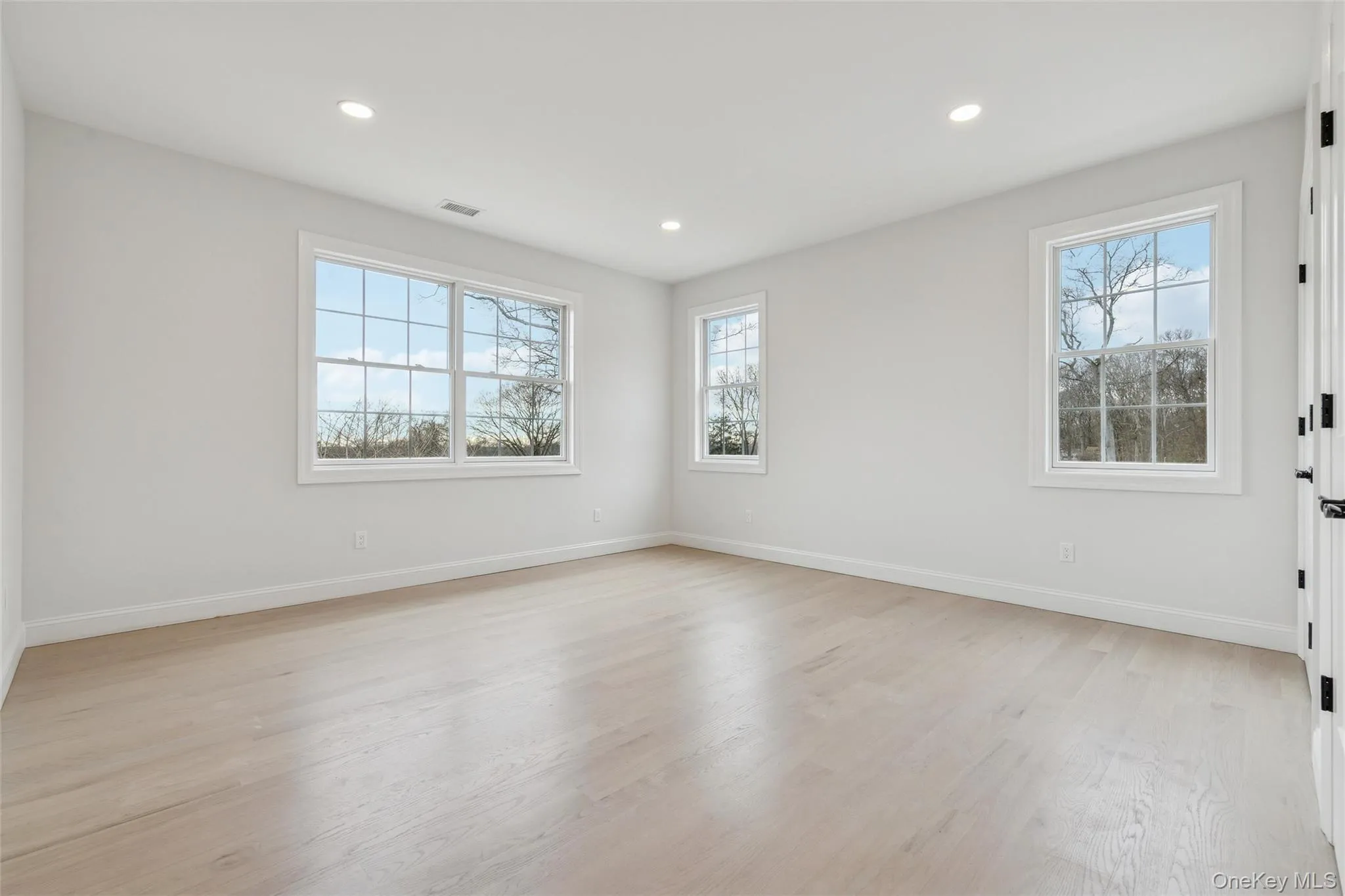 0 Hedda Road, Brookhaven, NY, 5 Bedrooms Bedrooms, 11 Rooms Rooms,2 BathroomsBathrooms,Residential,For Rent,Hedda,0,1003425 0 Hedda Road, Brookhaven, NY, 5 Bedrooms Bedrooms, 11 Rooms Rooms,2 BathroomsBathrooms,Residential,For Rent,Hedda,0,1003425