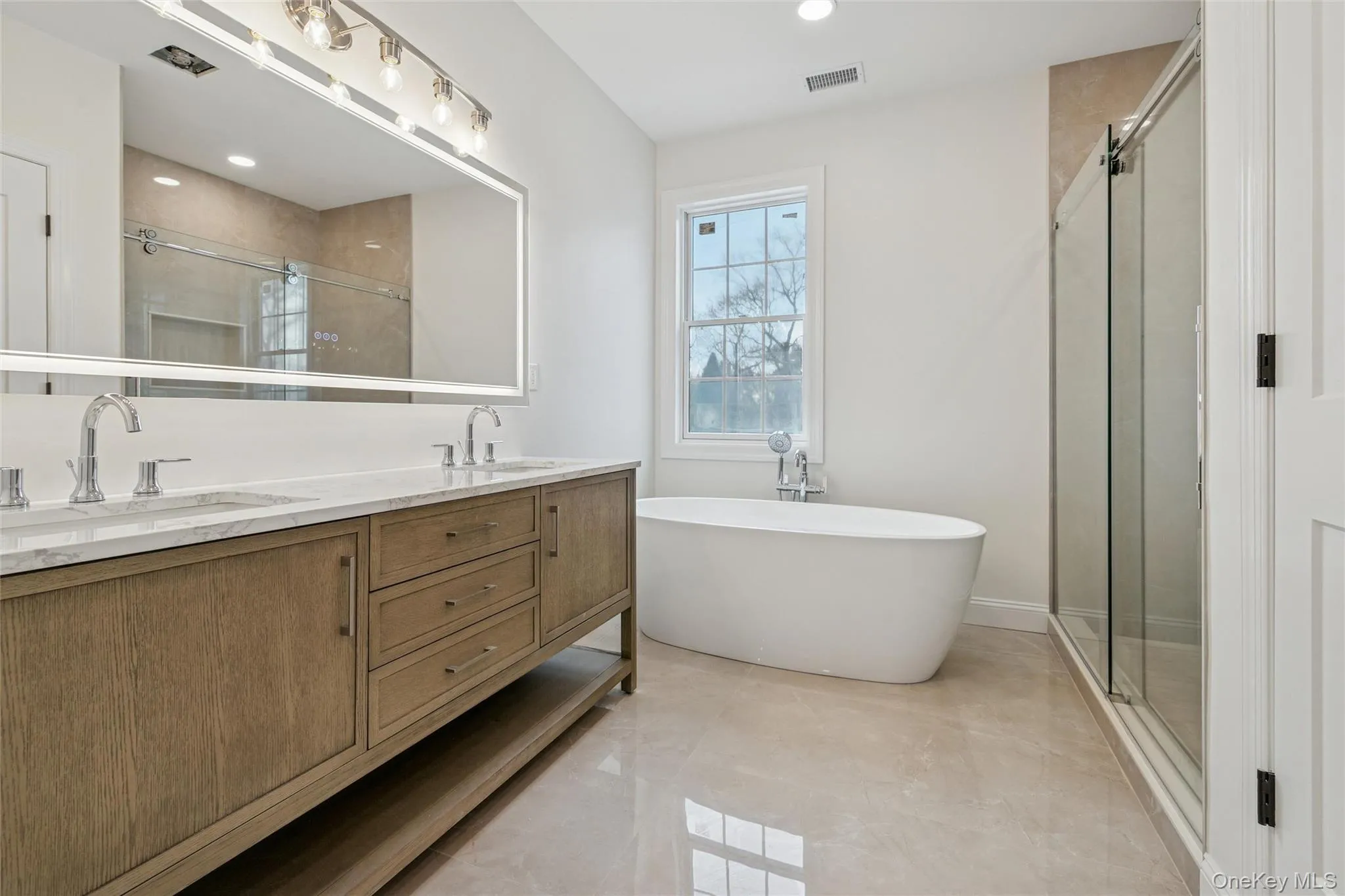0 Hedda Road, Brookhaven, NY, 5 Bedrooms Bedrooms, 11 Rooms Rooms,2 BathroomsBathrooms,Residential,For Rent,Hedda,0,1003425 0 Hedda Road, Brookhaven, NY, 5 Bedrooms Bedrooms, 11 Rooms Rooms,2 BathroomsBathrooms,Residential,For Rent,Hedda,0,1003425