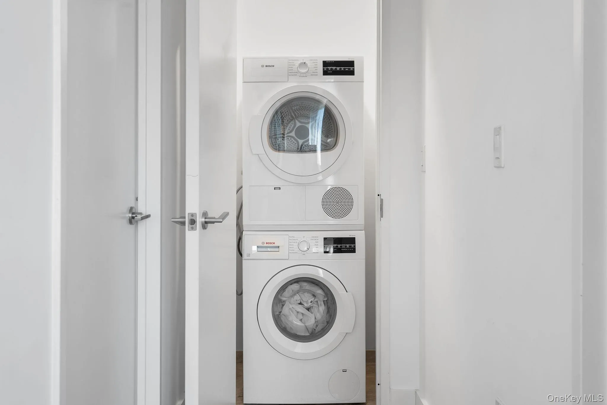 4620 11th Street, New York, NY, 1 Bedroom Bedrooms, 3 Rooms Rooms,1 BathroomBathrooms,Residential,For Rent,11th,0,1003435 4620 11th Street, New York, NY, 1 Bedroom Bedrooms, 3 Rooms Rooms,1 BathroomBathrooms,Residential,For Rent,11th,0,1003435