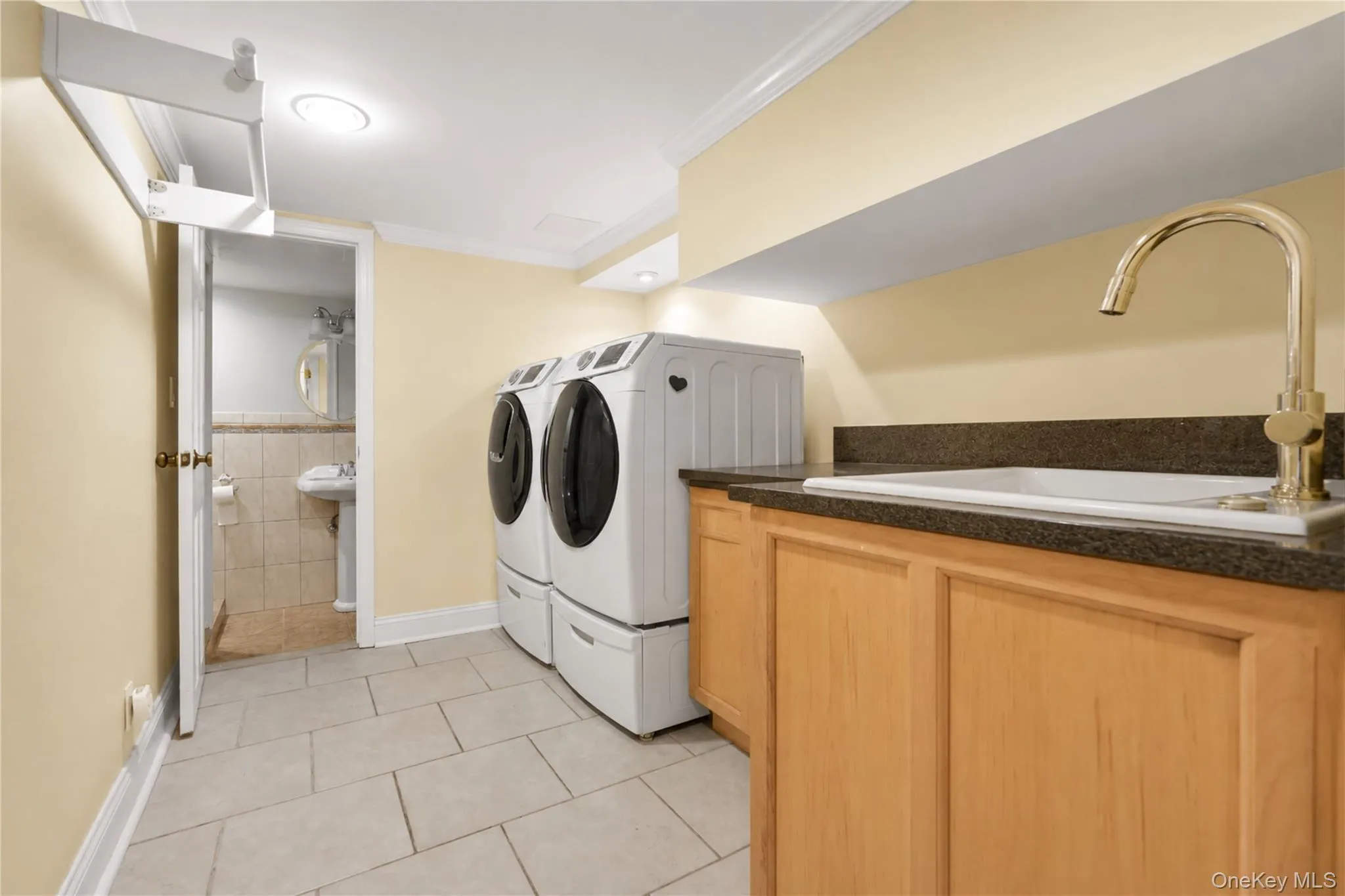 21405 53rd Avenue, New York, NY, 4 Bedrooms Bedrooms, 10 Rooms Rooms,4 BathroomsBathrooms,Residential,For Rent,53rd,0,1003436 21405 53rd Avenue, New York, NY, 4 Bedrooms Bedrooms, 10 Rooms Rooms,4 BathroomsBathrooms,Residential,For Rent,53rd,0,1003436