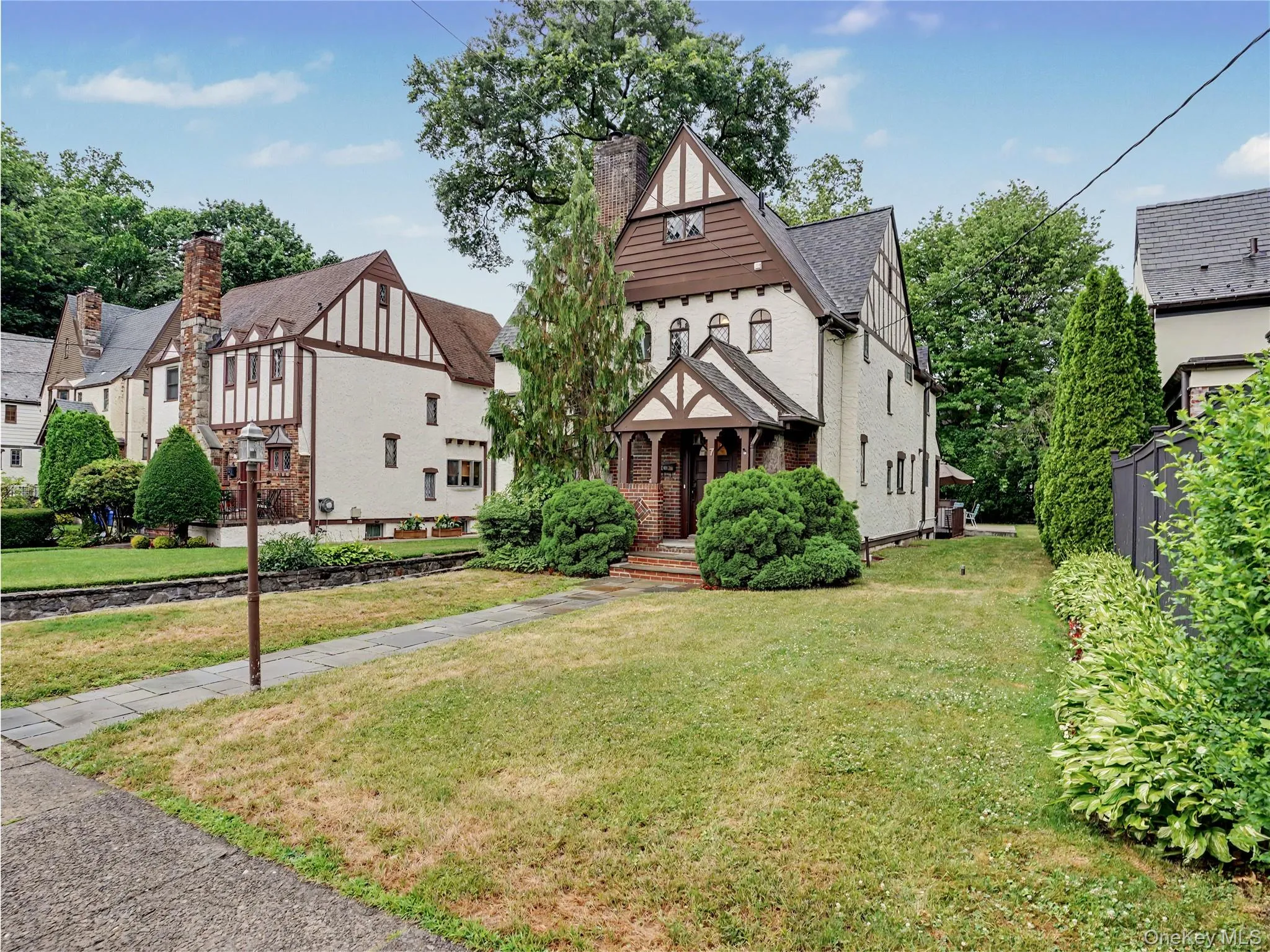 7 Huntwood Place, Mount Vernon, NY, 3 Bedrooms Bedrooms, 14 Rooms Rooms,3 BathroomsBathrooms,Residential,For Rent,Huntwood,0,KEY1003437 7 Huntwood Place, Mount Vernon, NY, 3 Bedrooms Bedrooms, 14 Rooms Rooms,3 BathroomsBathrooms,Residential,For Rent,Huntwood,0,KEY1003437