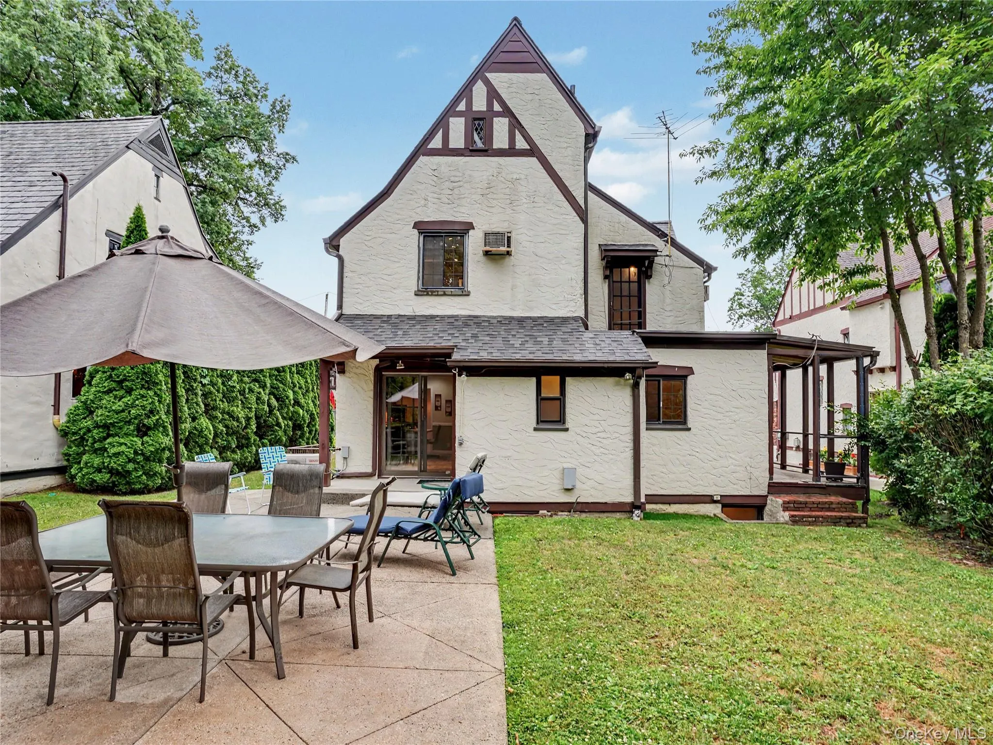 7 Huntwood Place, Mount Vernon, NY, 3 Bedrooms Bedrooms, 14 Rooms Rooms,3 BathroomsBathrooms,Residential,For Rent,Huntwood,0,KEY1003437 7 Huntwood Place, Mount Vernon, NY, 3 Bedrooms Bedrooms, 14 Rooms Rooms,3 BathroomsBathrooms,Residential,For Rent,Huntwood,0,KEY1003437