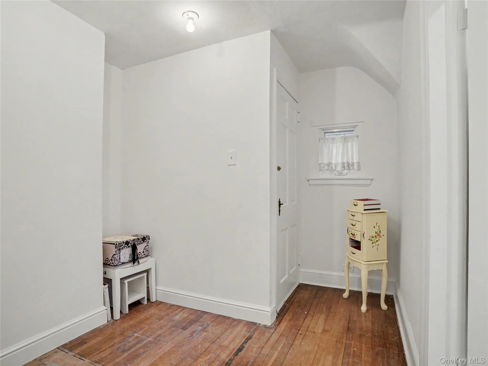 7 Huntwood Place, Mount Vernon, NY, 3 Bedrooms Bedrooms, 14 Rooms Rooms,3 BathroomsBathrooms,Residential,For Rent,Huntwood,0,KEY1003437 7 Huntwood Place, Mount Vernon, NY, 3 Bedrooms Bedrooms, 14 Rooms Rooms,3 BathroomsBathrooms,Residential,For Rent,Huntwood,0,KEY1003437