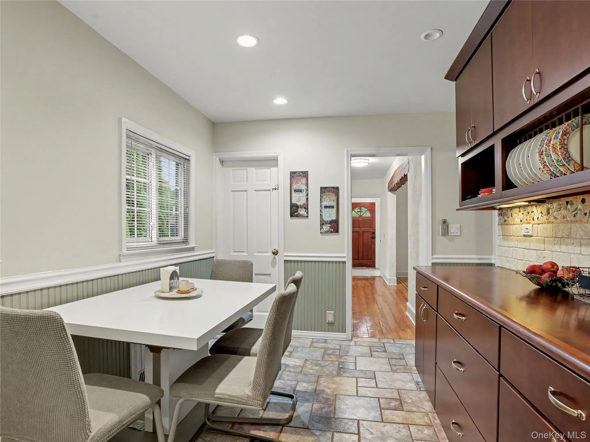 7 Huntwood Place, Mount Vernon, NY, 3 Bedrooms Bedrooms, 14 Rooms Rooms,3 BathroomsBathrooms,Residential,For Rent,Huntwood,0,KEY1003437 7 Huntwood Place, Mount Vernon, NY, 3 Bedrooms Bedrooms, 14 Rooms Rooms,3 BathroomsBathrooms,Residential,For Rent,Huntwood,0,KEY1003437