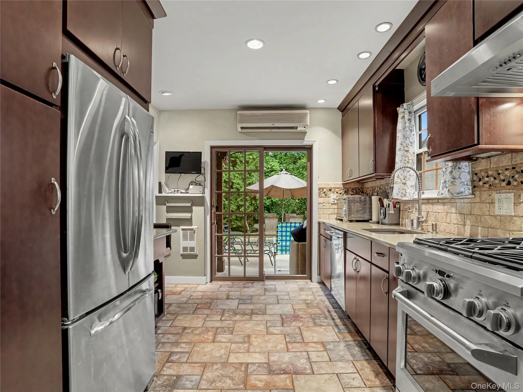 7 Huntwood Place, Mount Vernon, NY, 3 Bedrooms Bedrooms, 14 Rooms Rooms,3 BathroomsBathrooms,Residential,For Rent,Huntwood,0,KEY1003437 7 Huntwood Place, Mount Vernon, NY, 3 Bedrooms Bedrooms, 14 Rooms Rooms,3 BathroomsBathrooms,Residential,For Rent,Huntwood,0,KEY1003437