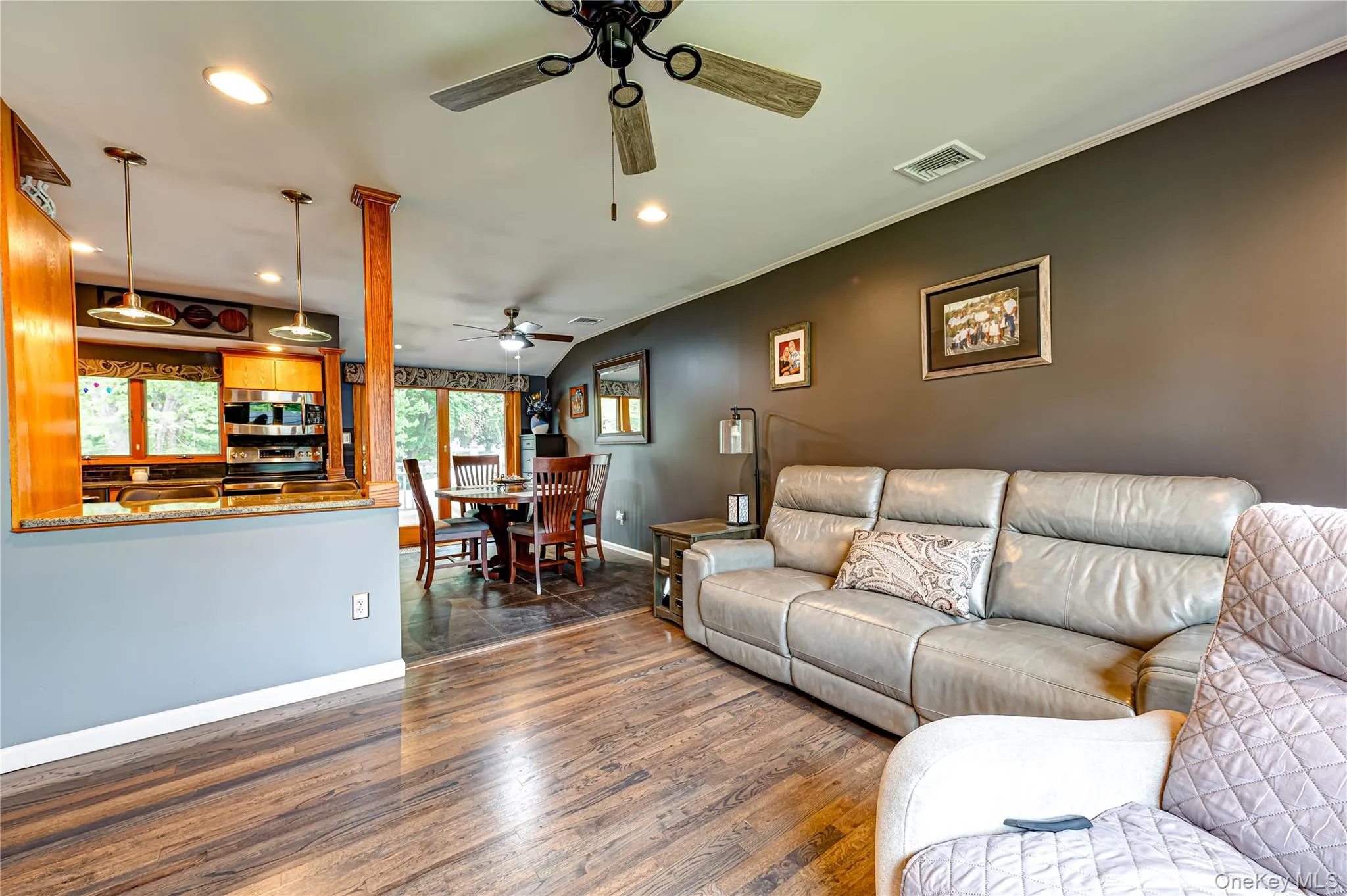 1603 Lad Avenue, Brookhaven, NY, 3 Bedrooms Bedrooms, 7 Rooms Rooms,2 BathroomsBathrooms,Residential,For Rent,Lad,0,1003438 1603 Lad Avenue, Brookhaven, NY, 3 Bedrooms Bedrooms, 7 Rooms Rooms,2 BathroomsBathrooms,Residential,For Rent,Lad,0,1003438