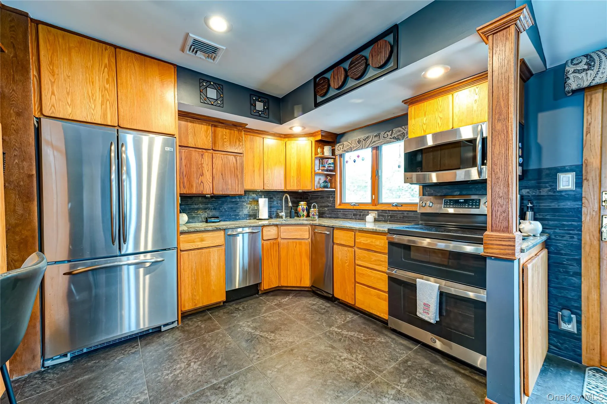 1603 Lad Avenue, Brookhaven, NY, 3 Bedrooms Bedrooms, 7 Rooms Rooms,2 BathroomsBathrooms,Residential,For Rent,Lad,0,1003438 1603 Lad Avenue, Brookhaven, NY, 3 Bedrooms Bedrooms, 7 Rooms Rooms,2 BathroomsBathrooms,Residential,For Rent,Lad,0,1003438