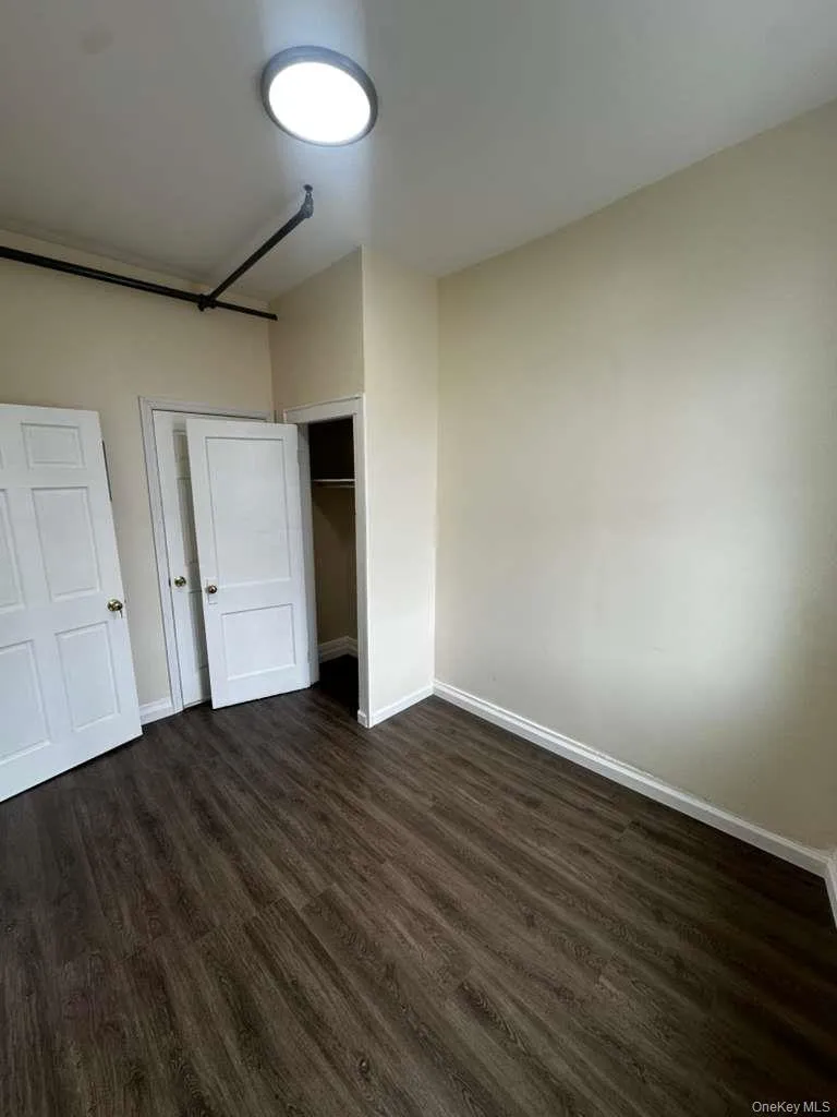 21226 Jamaica Avenue, New York, NY, 1 Bedroom Bedrooms, 3 Rooms Rooms,1 BathroomBathrooms,Residential Lease,For Rent,Jamaica,0,1003439 21226 Jamaica Avenue, New York, NY, 1 Bedroom Bedrooms, 3 Rooms Rooms,1 BathroomBathrooms,Residential Lease,For Rent,Jamaica,0,1003439