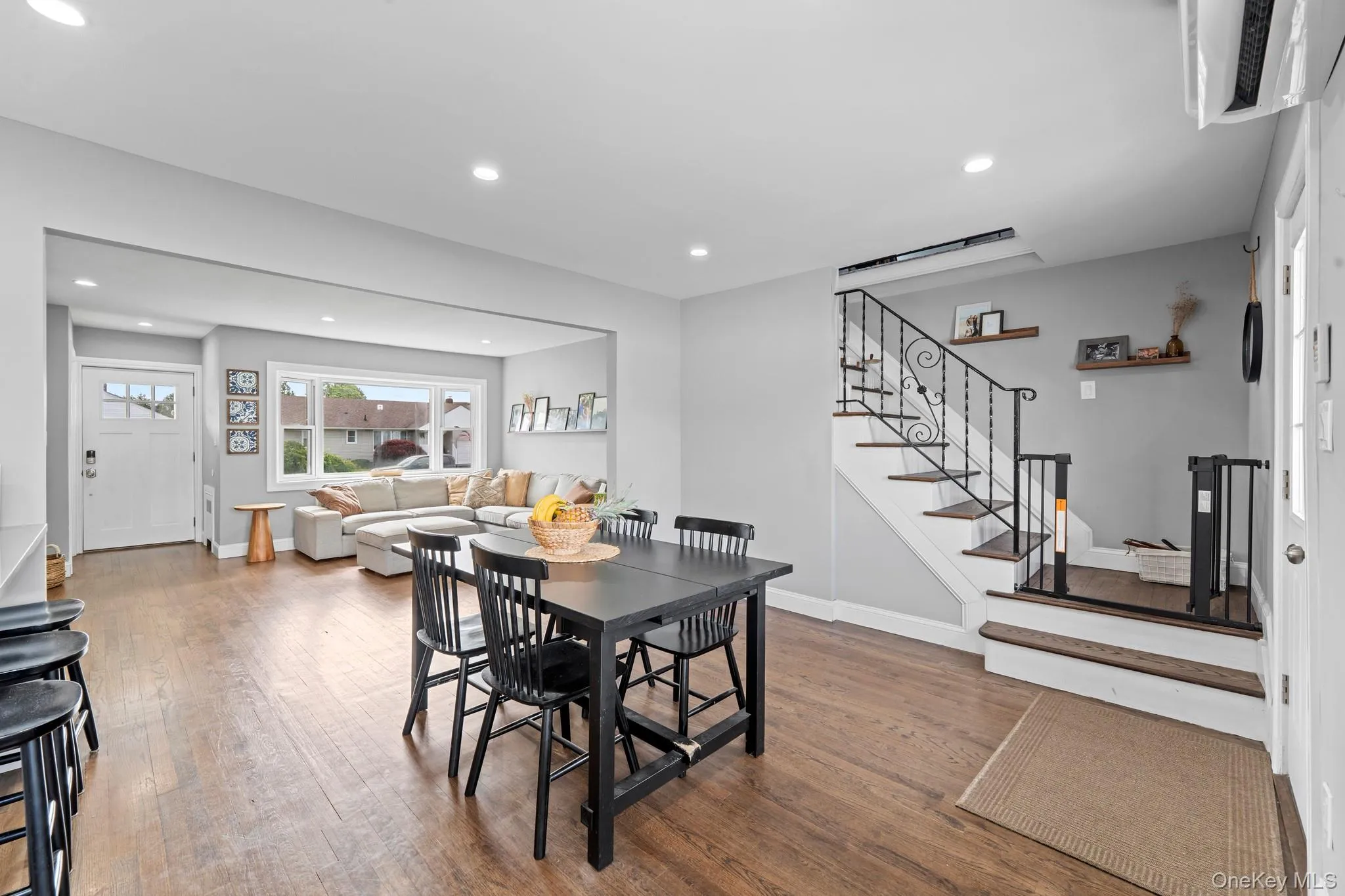 22 Scholl Drive, Oyster Bay, NY, 4 Bedrooms Bedrooms, 8 Rooms Rooms,2 BathroomsBathrooms,Residential,For Rent,Scholl,0,1003440 22 Scholl Drive, Oyster Bay, NY, 4 Bedrooms Bedrooms, 8 Rooms Rooms,2 BathroomsBathrooms,Residential,For Rent,Scholl,0,1003440