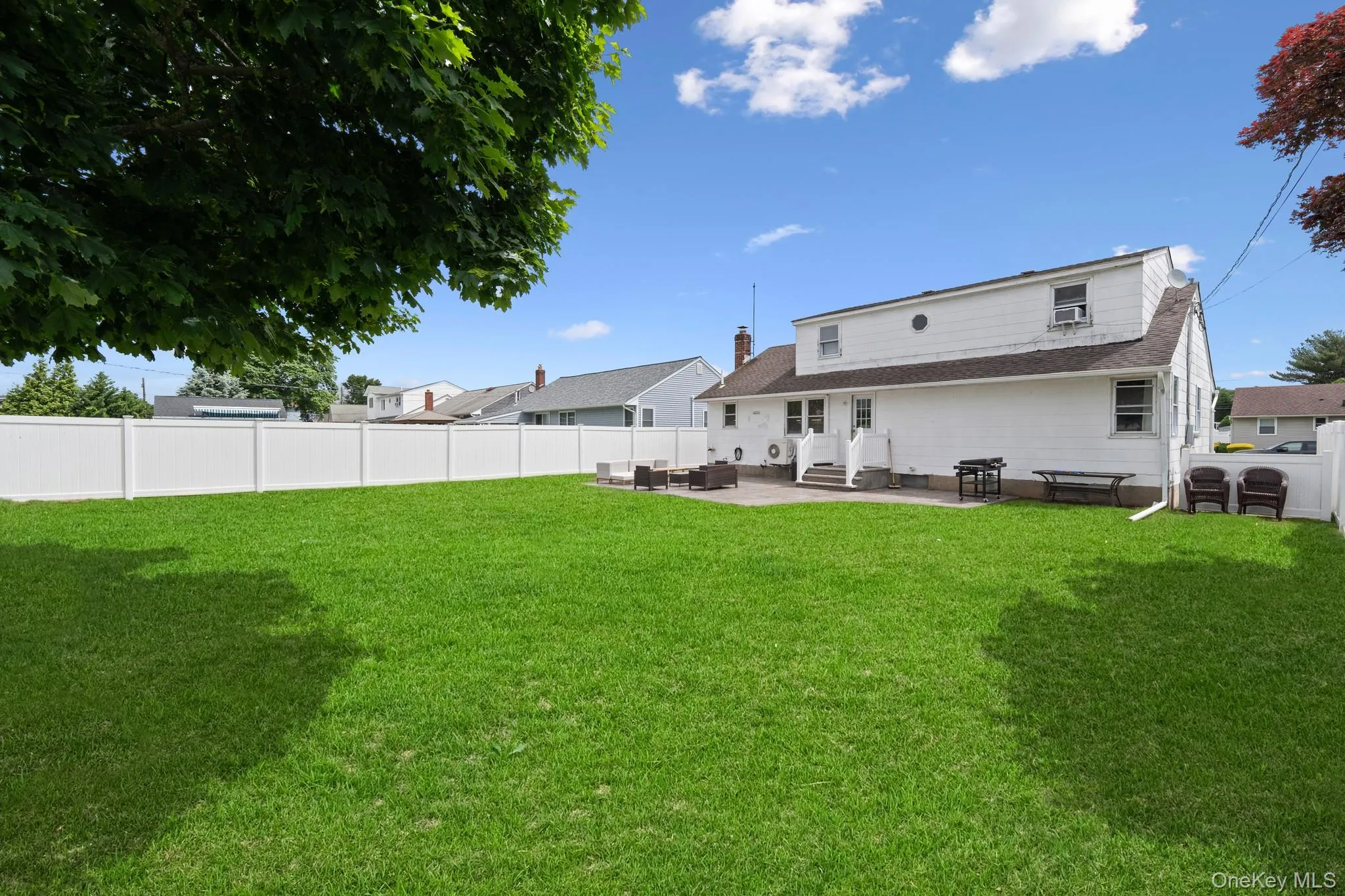 22 Scholl Drive, Oyster Bay, NY, 4 Bedrooms Bedrooms, 8 Rooms Rooms,2 BathroomsBathrooms,Residential,For Rent,Scholl,0,1003440 22 Scholl Drive, Oyster Bay, NY, 4 Bedrooms Bedrooms, 8 Rooms Rooms,2 BathroomsBathrooms,Residential,For Rent,Scholl,0,1003440