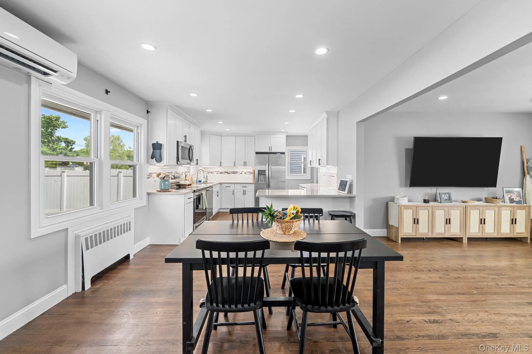 22 Scholl Drive, Oyster Bay, NY, 4 Bedrooms Bedrooms, 8 Rooms Rooms,2 BathroomsBathrooms,Residential,For Rent,Scholl,0,1003440 22 Scholl Drive, Oyster Bay, NY, 4 Bedrooms Bedrooms, 8 Rooms Rooms,2 BathroomsBathrooms,Residential,For Rent,Scholl,0,1003440