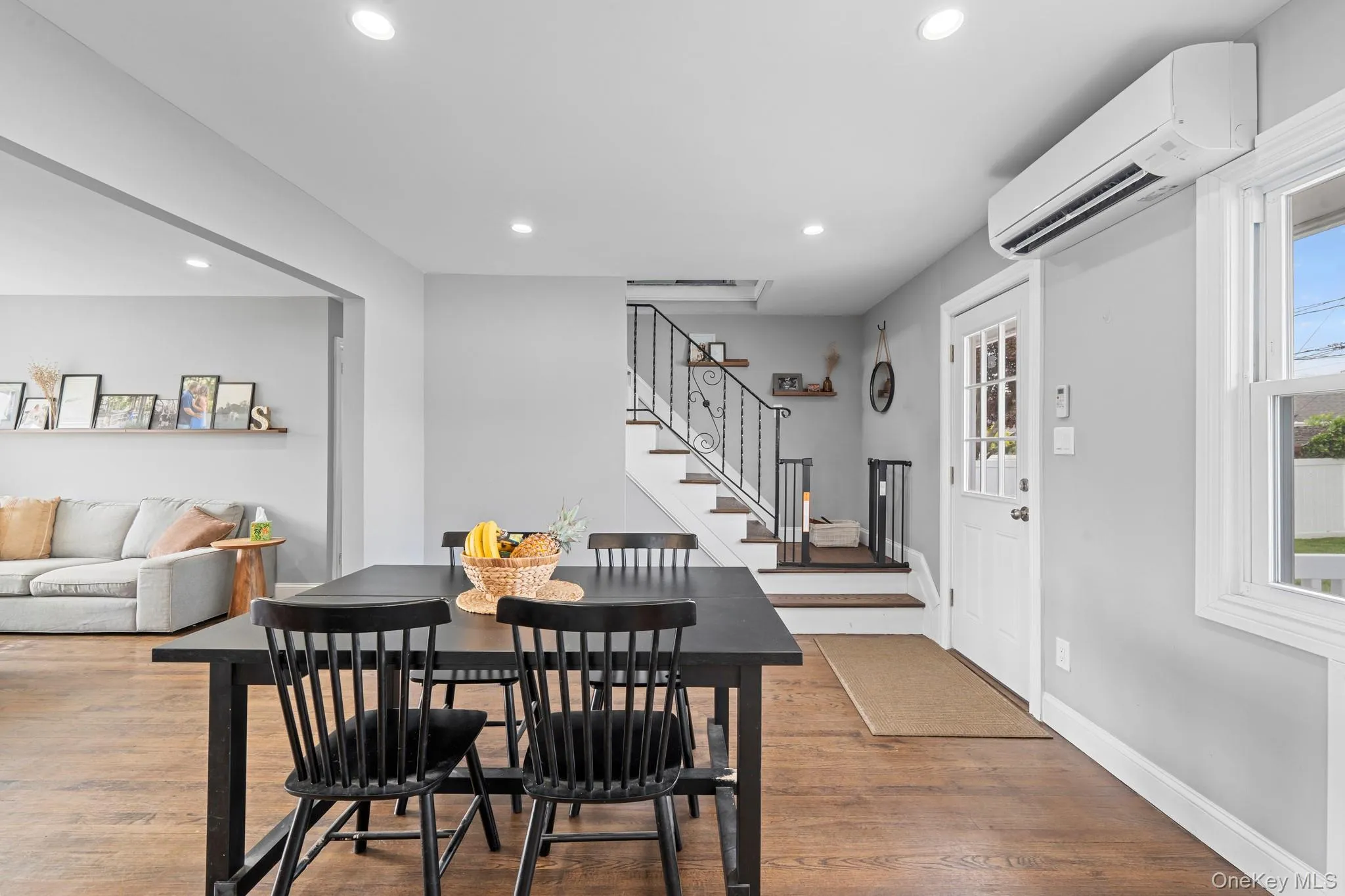 22 Scholl Drive, Oyster Bay, NY, 4 Bedrooms Bedrooms, 8 Rooms Rooms,2 BathroomsBathrooms,Residential,For Rent,Scholl,0,1003440 22 Scholl Drive, Oyster Bay, NY, 4 Bedrooms Bedrooms, 8 Rooms Rooms,2 BathroomsBathrooms,Residential,For Rent,Scholl,0,1003440