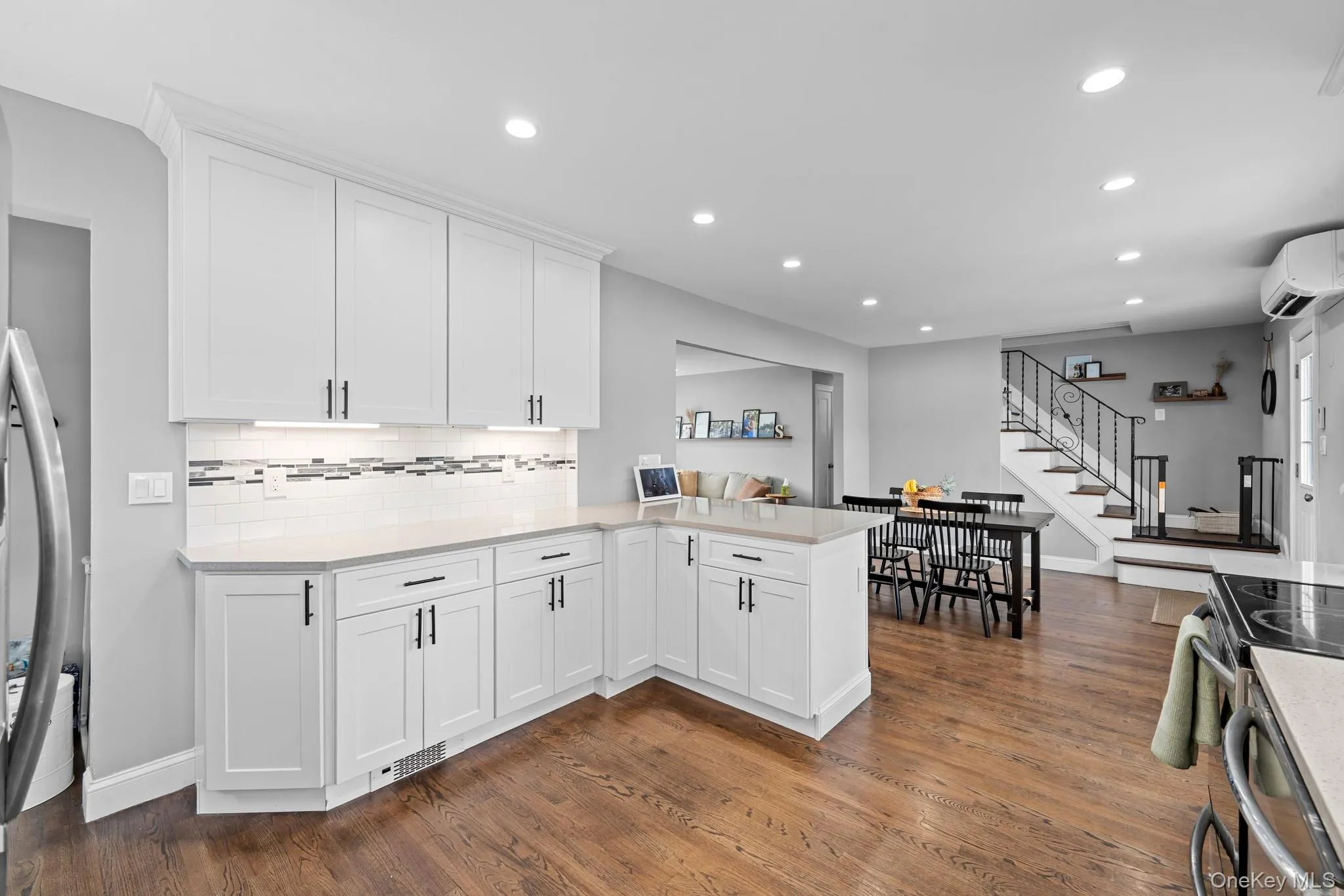 22 Scholl Drive, Oyster Bay, NY, 4 Bedrooms Bedrooms, 8 Rooms Rooms,2 BathroomsBathrooms,Residential,For Rent,Scholl,0,1003440 22 Scholl Drive, Oyster Bay, NY, 4 Bedrooms Bedrooms, 8 Rooms Rooms,2 BathroomsBathrooms,Residential,For Rent,Scholl,0,1003440