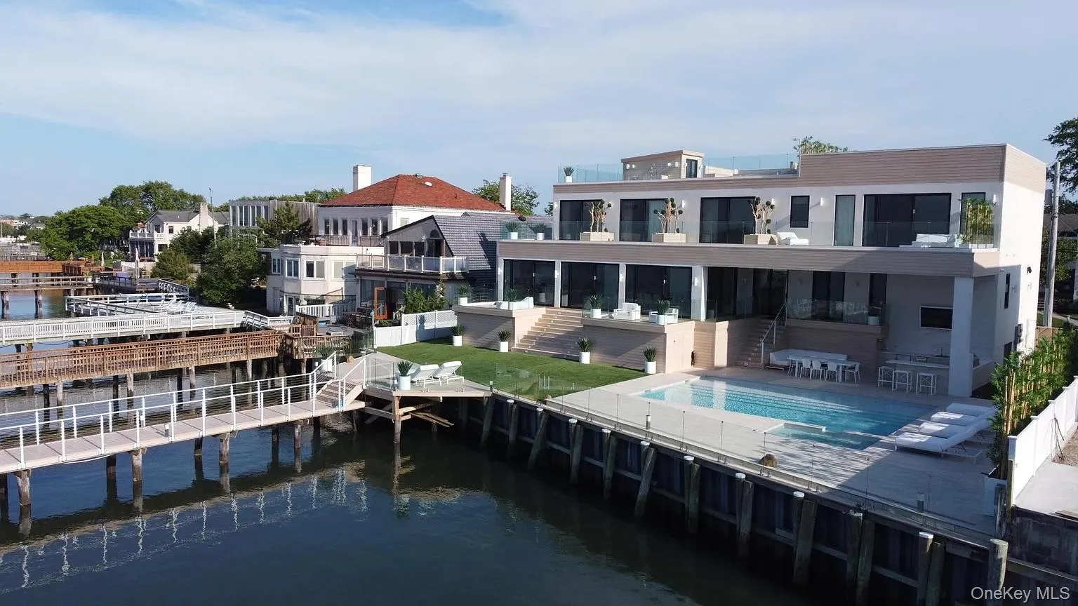 1990 Bay Boulevard, Hempstead, NY, 6 Bedrooms Bedrooms, 18 Rooms Rooms,6 BathroomsBathrooms,Residential Lease,For Rent,Bay,0,1003446 1990 Bay Boulevard, Hempstead, NY, 6 Bedrooms Bedrooms, 18 Rooms Rooms,6 BathroomsBathrooms,Residential Lease,For Rent,Bay,0,1003446
