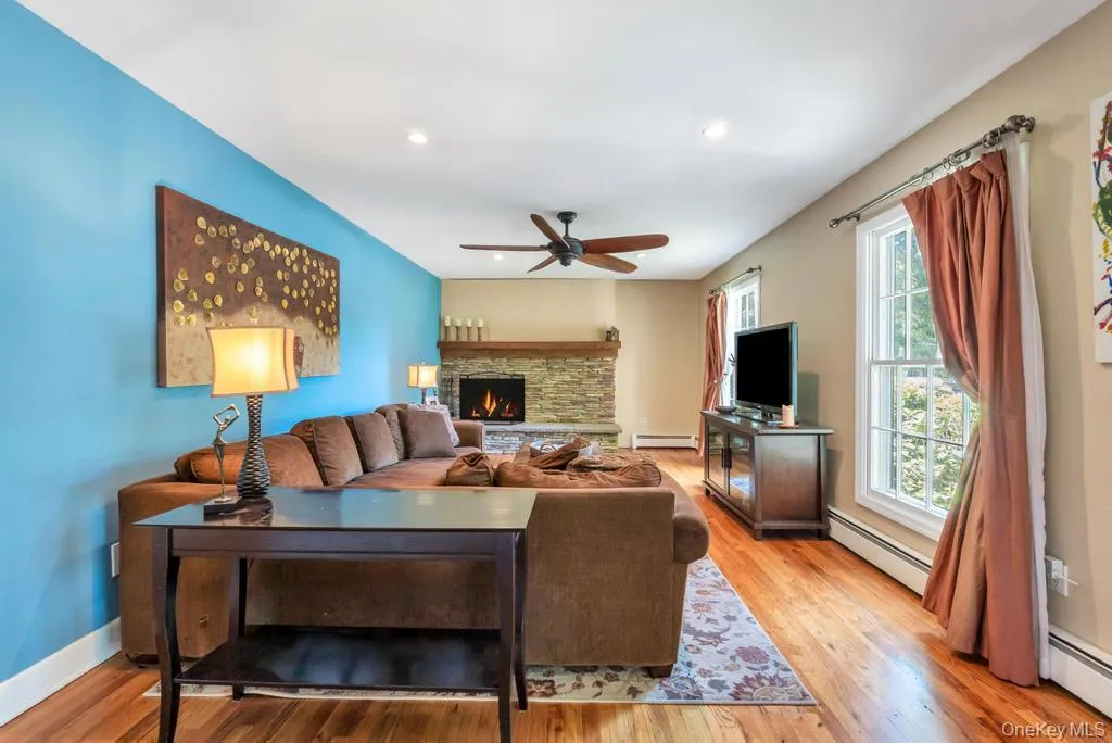 3 Woodbine Lane, Brookhaven, NY, 3 Bedrooms Bedrooms, 7 Rooms Rooms,2 BathroomsBathrooms,Residential,For Rent,Woodbine,0,1003449 3 Woodbine Lane, Brookhaven, NY, 3 Bedrooms Bedrooms, 7 Rooms Rooms,2 BathroomsBathrooms,Residential,For Rent,Woodbine,0,1003449