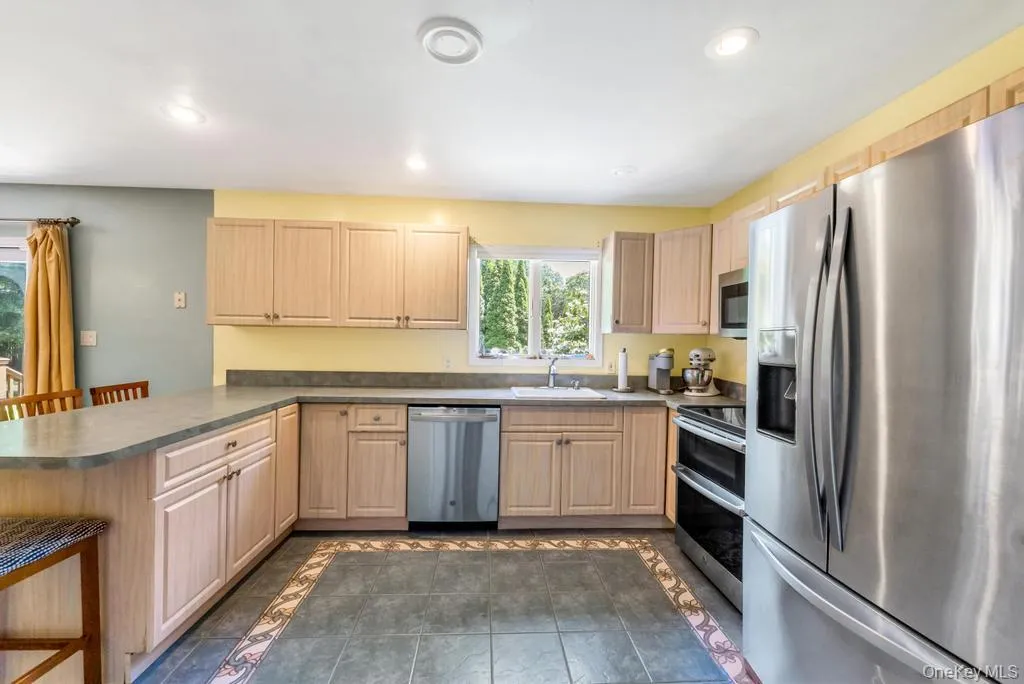 3 Woodbine Lane, Brookhaven, NY, 3 Bedrooms Bedrooms, 7 Rooms Rooms,2 BathroomsBathrooms,Residential,For Rent,Woodbine,0,1003449 3 Woodbine Lane, Brookhaven, NY, 3 Bedrooms Bedrooms, 7 Rooms Rooms,2 BathroomsBathrooms,Residential,For Rent,Woodbine,0,1003449