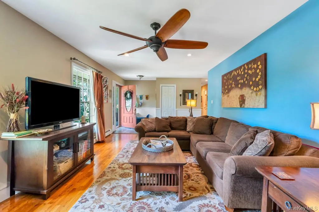 3 Woodbine Lane, Brookhaven, NY, 3 Bedrooms Bedrooms, 7 Rooms Rooms,2 BathroomsBathrooms,Residential,For Rent,Woodbine,0,1003449 3 Woodbine Lane, Brookhaven, NY, 3 Bedrooms Bedrooms, 7 Rooms Rooms,2 BathroomsBathrooms,Residential,For Rent,Woodbine,0,1003449