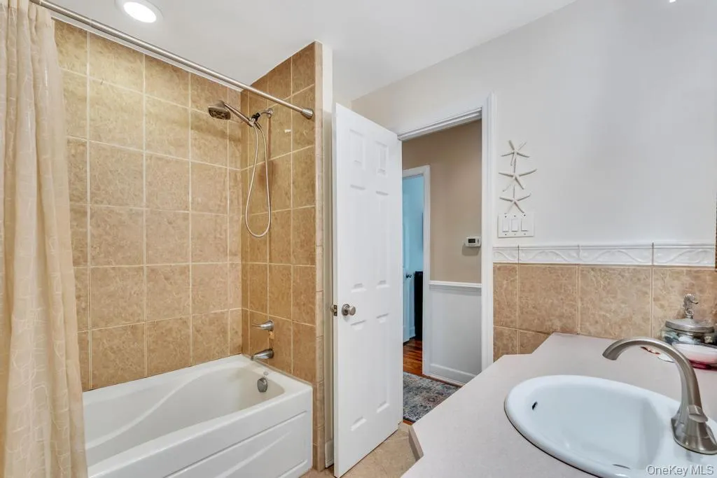 3 Woodbine Lane, Brookhaven, NY, 3 Bedrooms Bedrooms, 7 Rooms Rooms,2 BathroomsBathrooms,Residential,For Rent,Woodbine,0,1003449 3 Woodbine Lane, Brookhaven, NY, 3 Bedrooms Bedrooms, 7 Rooms Rooms,2 BathroomsBathrooms,Residential,For Rent,Woodbine,0,1003449