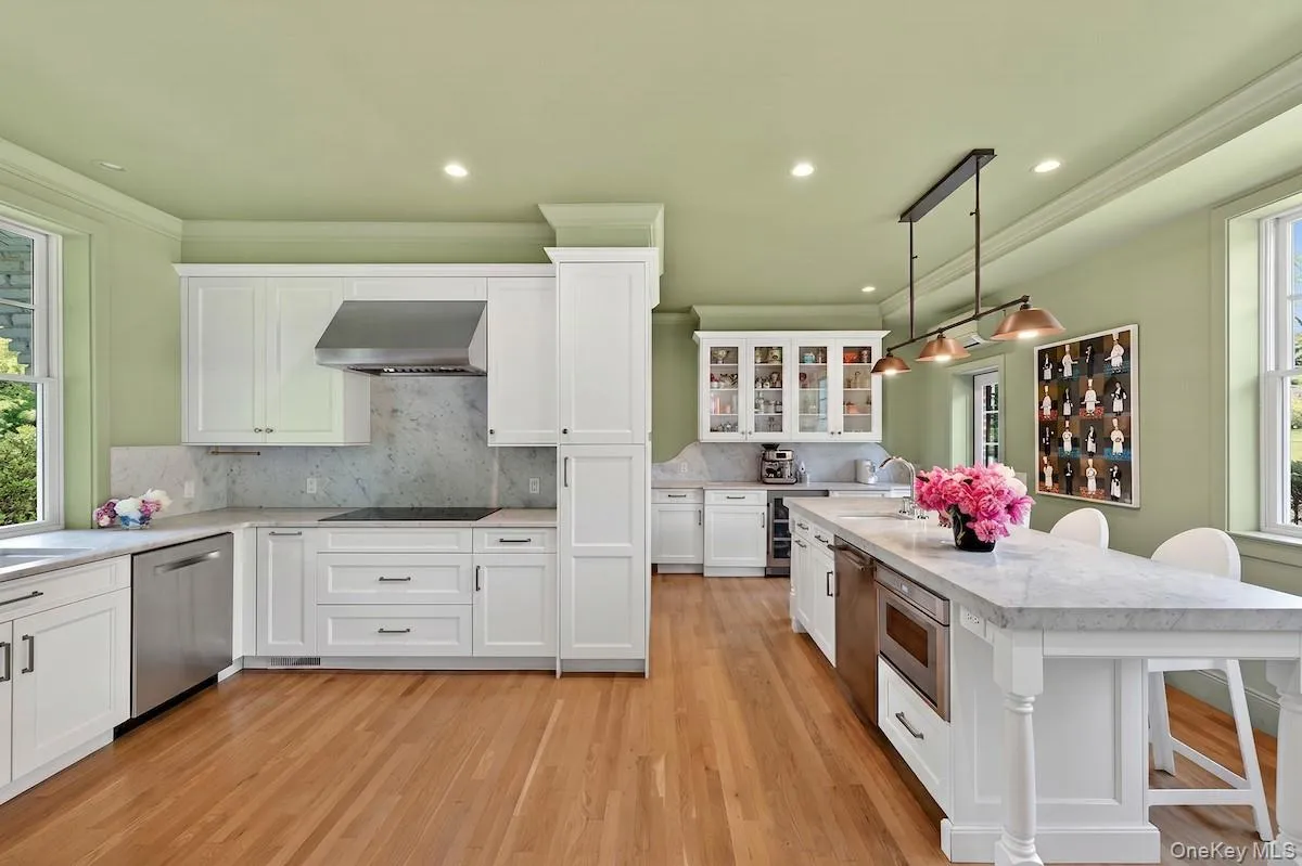 Modern chef's kitchen renovated in 2024 Modern chef's kitchen renovated in 2024
