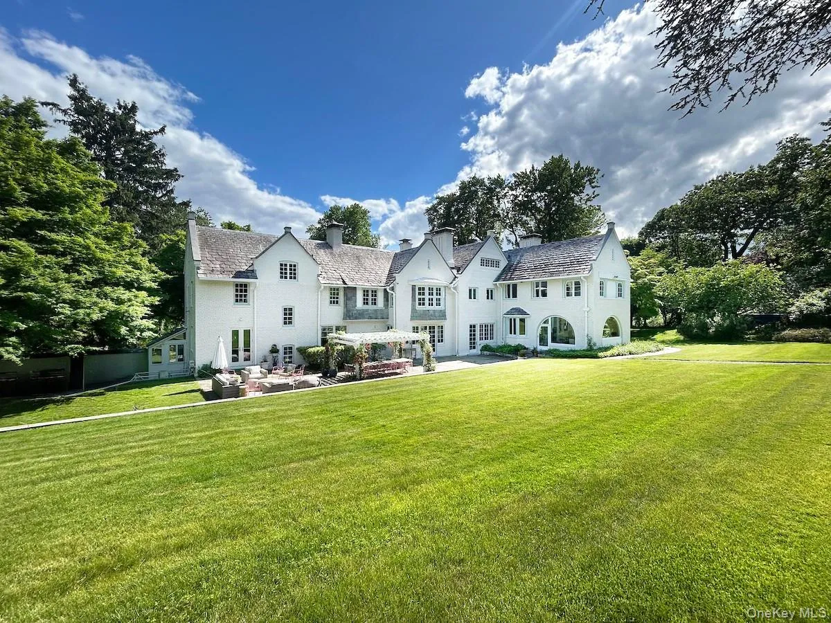 Vast level back lawns with multiple bucolic settings( even a potential pool area) Vast level back lawns with multiple bucolic settings( even a potential pool area)