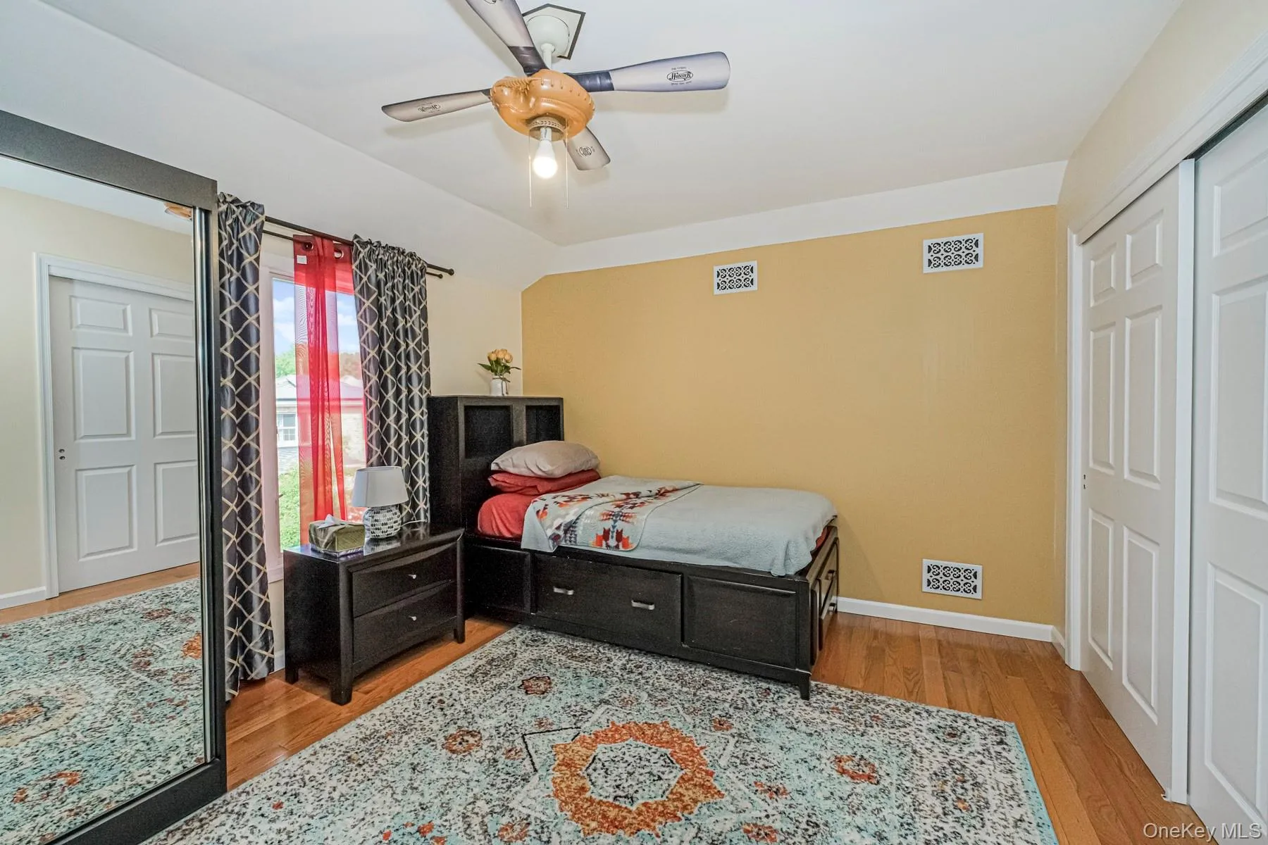 34 Putters Ct, New York, NY, 4 Bedrooms Bedrooms, 8 Rooms Rooms,3 BathroomsBathrooms,Residential,For Rent,Putters Ct,0,1003451 34 Putters Ct, New York, NY, 4 Bedrooms Bedrooms, 8 Rooms Rooms,3 BathroomsBathrooms,Residential,For Rent,Putters Ct,0,1003451