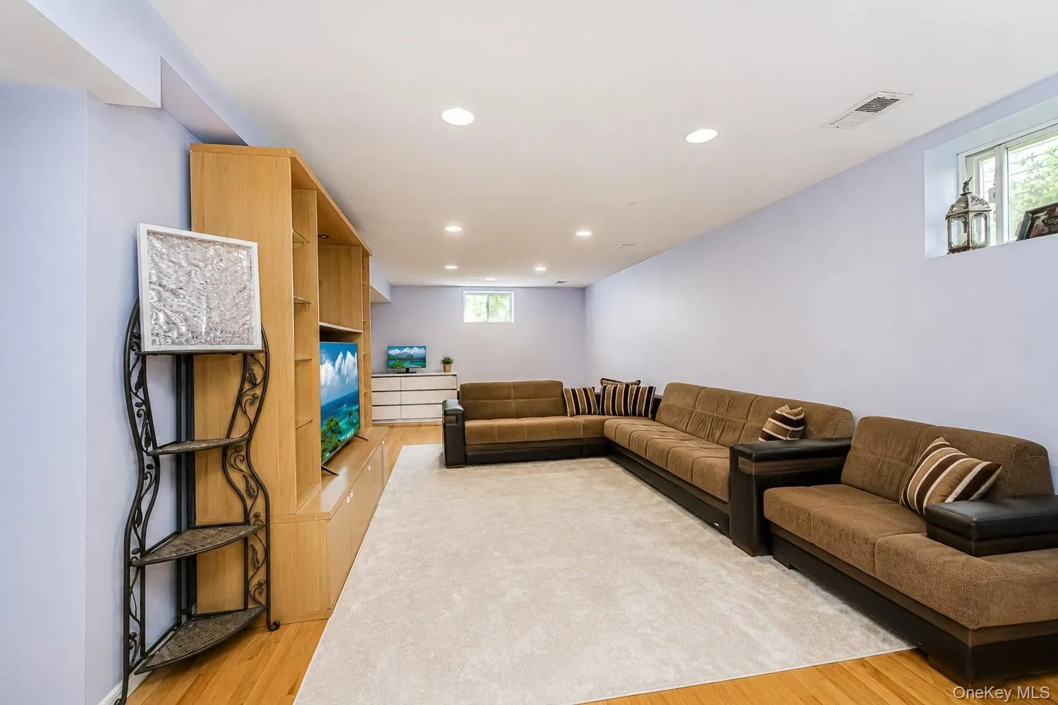34 Putters Ct, New York, NY, 4 Bedrooms Bedrooms, 8 Rooms Rooms,3 BathroomsBathrooms,Residential,For Rent,Putters Ct,0,1003451 34 Putters Ct, New York, NY, 4 Bedrooms Bedrooms, 8 Rooms Rooms,3 BathroomsBathrooms,Residential,For Rent,Putters Ct,0,1003451