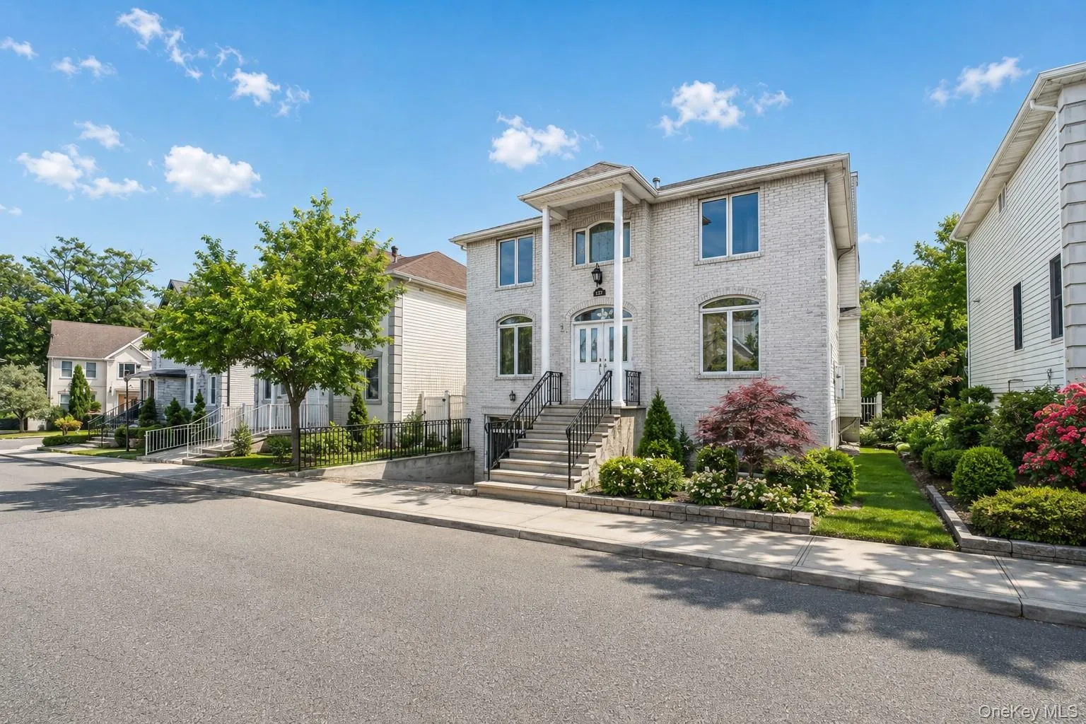 34 Putters Ct, New York, NY, 4 Bedrooms Bedrooms, 8 Rooms Rooms,3 BathroomsBathrooms,Residential,For Rent,Putters Ct,0,1003451 34 Putters Ct, New York, NY, 4 Bedrooms Bedrooms, 8 Rooms Rooms,3 BathroomsBathrooms,Residential,For Rent,Putters Ct,0,1003451