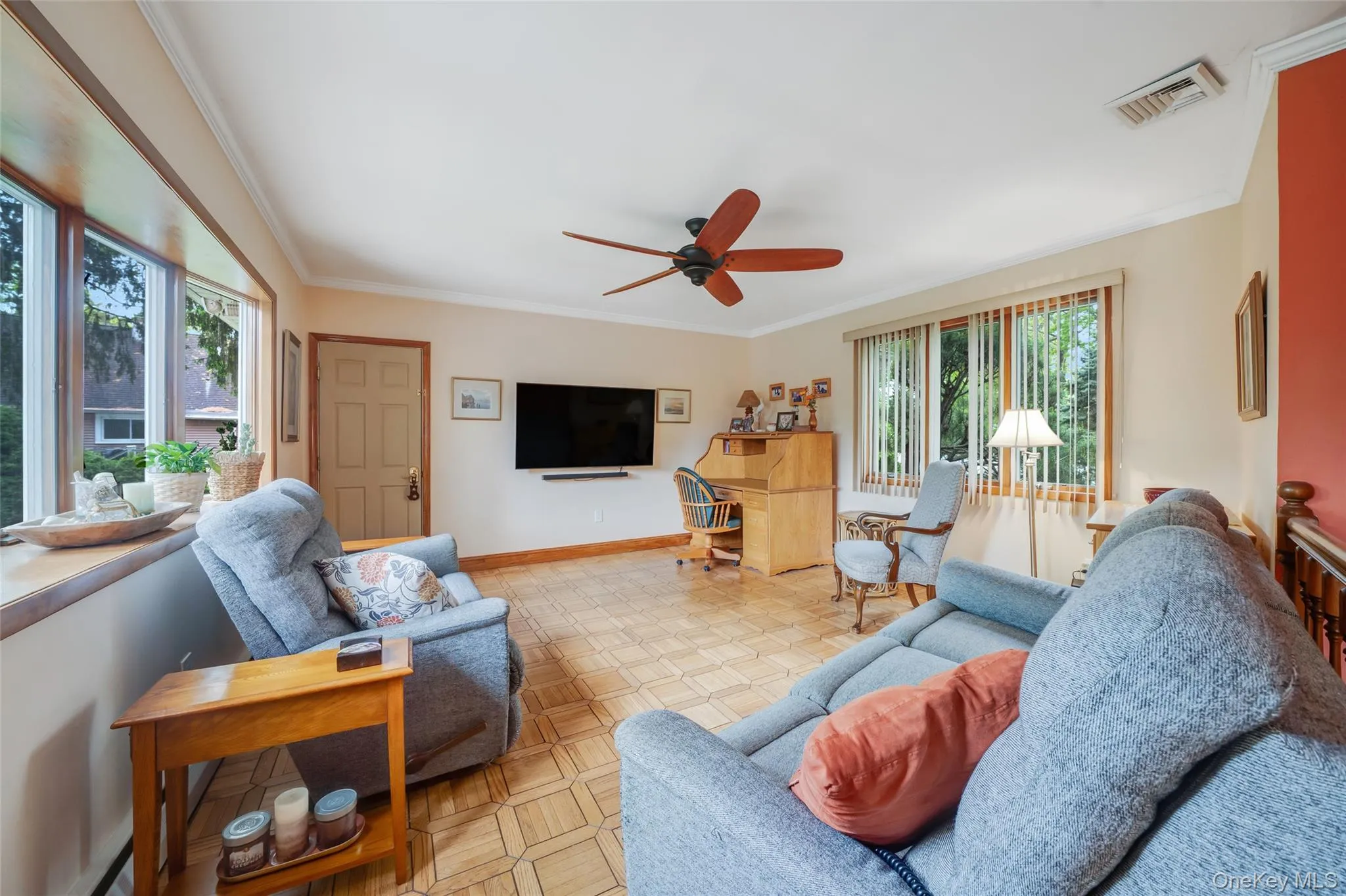 190 Lake Drive, Babylon, NY, 3 Bedrooms Bedrooms, 9 Rooms Rooms,2 BathroomsBathrooms,Residential,For Rent,Lake,0,1003453 190 Lake Drive, Babylon, NY, 3 Bedrooms Bedrooms, 9 Rooms Rooms,2 BathroomsBathrooms,Residential,For Rent,Lake,0,1003453