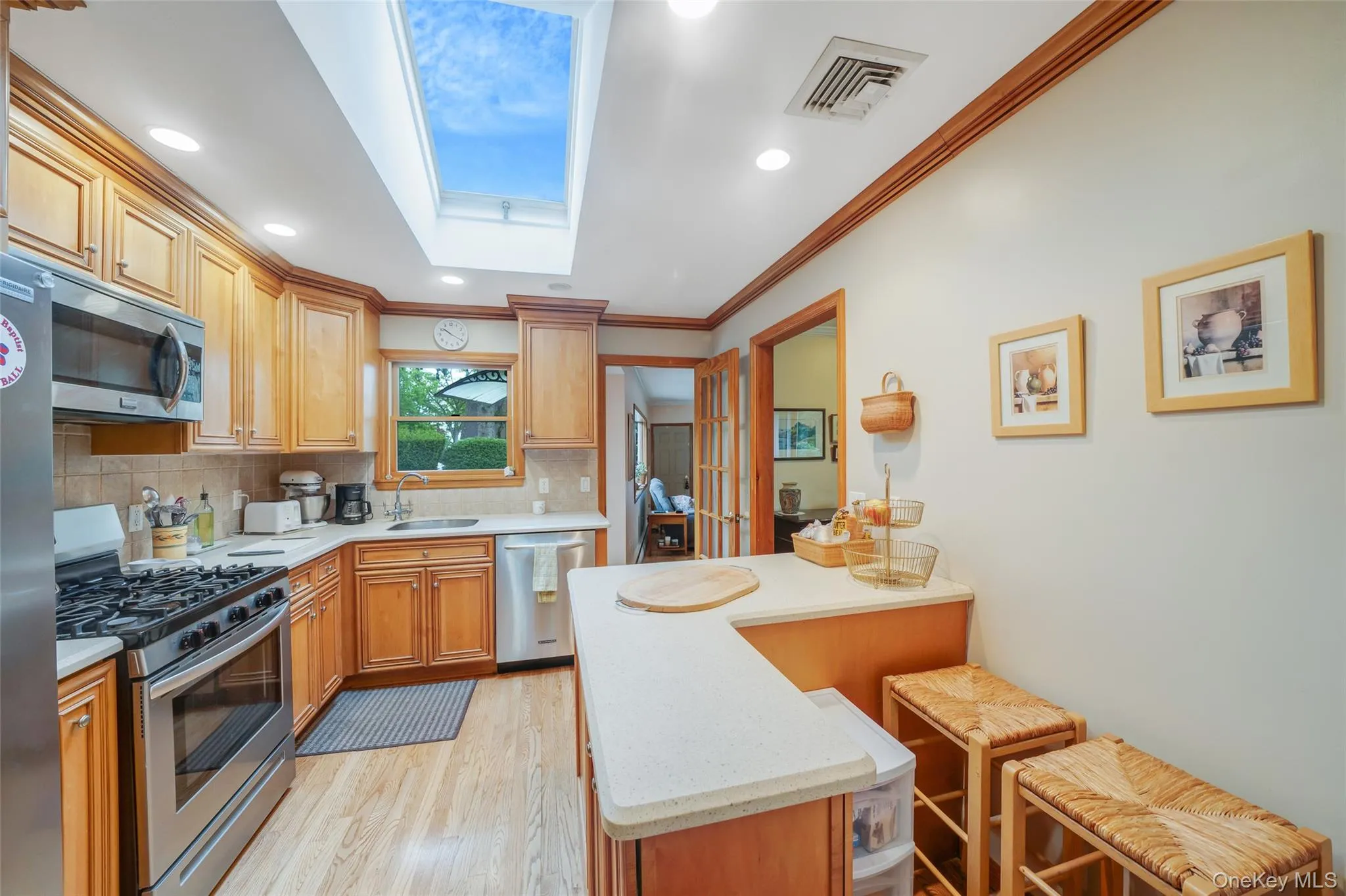 190 Lake Drive, Babylon, NY, 3 Bedrooms Bedrooms, 9 Rooms Rooms,2 BathroomsBathrooms,Residential,For Rent,Lake,0,1003453 190 Lake Drive, Babylon, NY, 3 Bedrooms Bedrooms, 9 Rooms Rooms,2 BathroomsBathrooms,Residential,For Rent,Lake,0,1003453