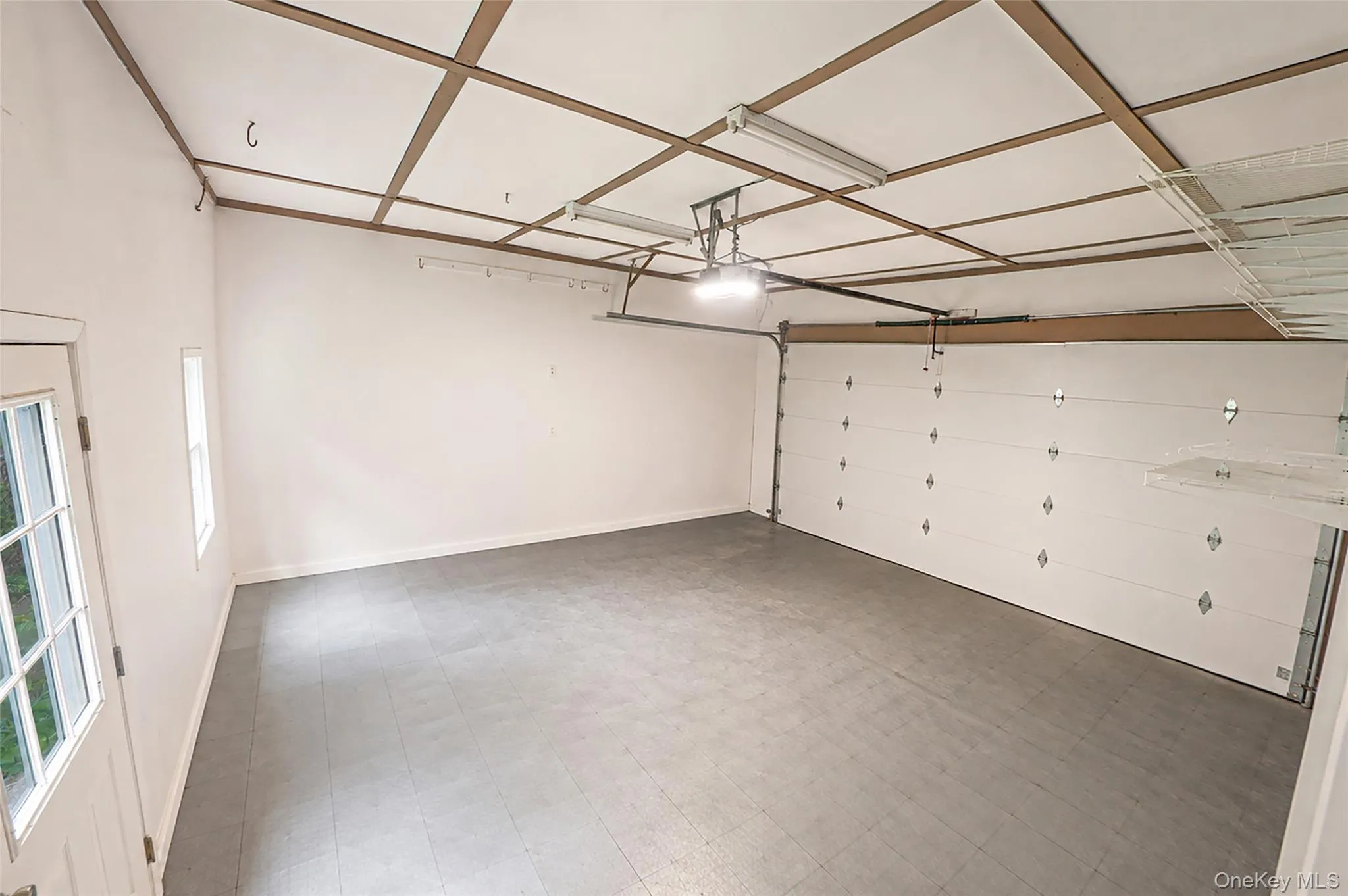 190 Lake Drive, Babylon, NY, 3 Bedrooms Bedrooms, 9 Rooms Rooms,2 BathroomsBathrooms,Residential,For Rent,Lake,0,1003453 190 Lake Drive, Babylon, NY, 3 Bedrooms Bedrooms, 9 Rooms Rooms,2 BathroomsBathrooms,Residential,For Rent,Lake,0,1003453