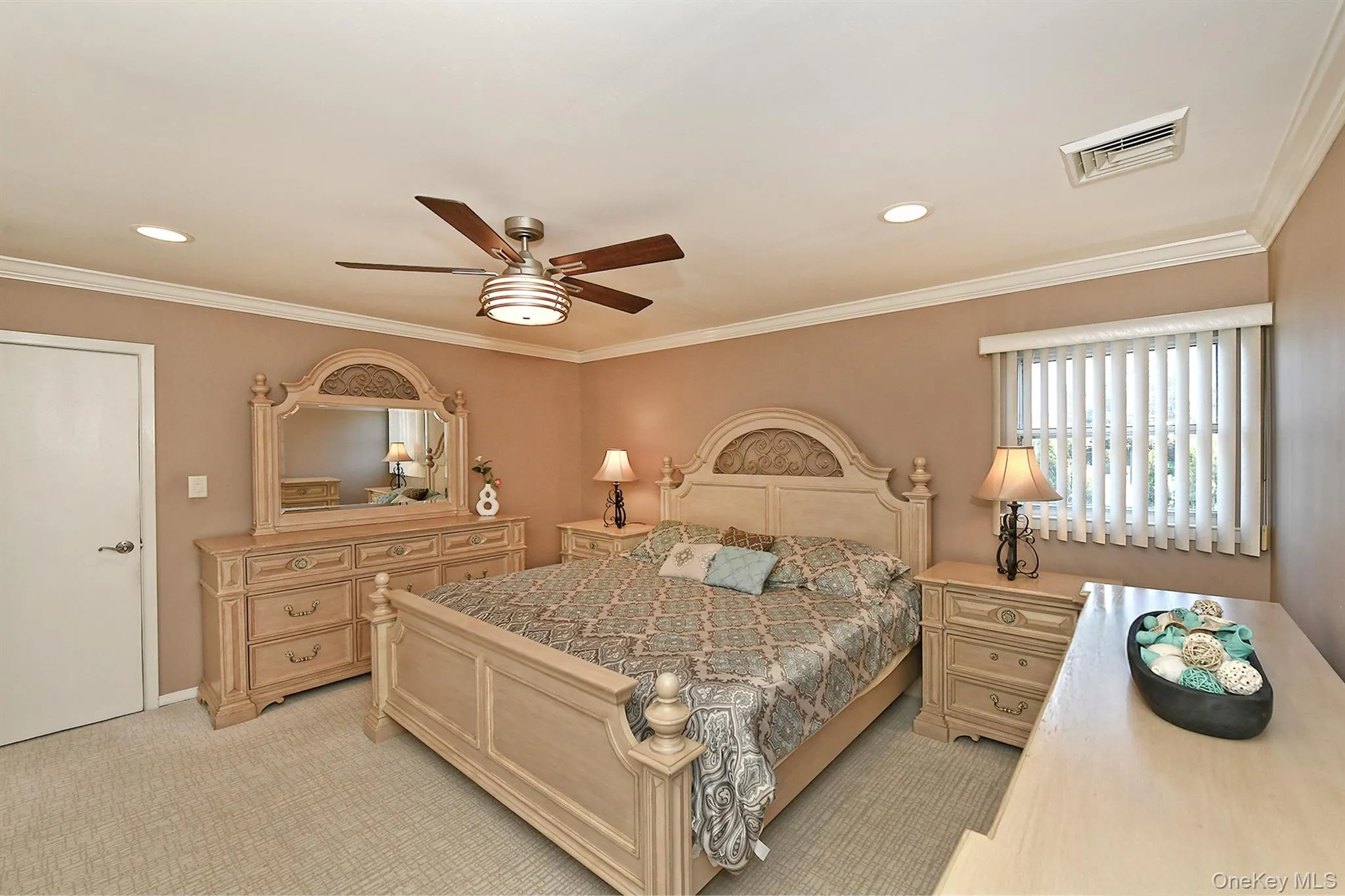 36 Lane Avenue, Oyster Bay, NY, 4 Bedrooms Bedrooms, 9 Rooms Rooms,2 BathroomsBathrooms,Residential,For Rent,Lane,0,1003459 36 Lane Avenue, Oyster Bay, NY, 4 Bedrooms Bedrooms, 9 Rooms Rooms,2 BathroomsBathrooms,Residential,For Rent,Lane,0,1003459