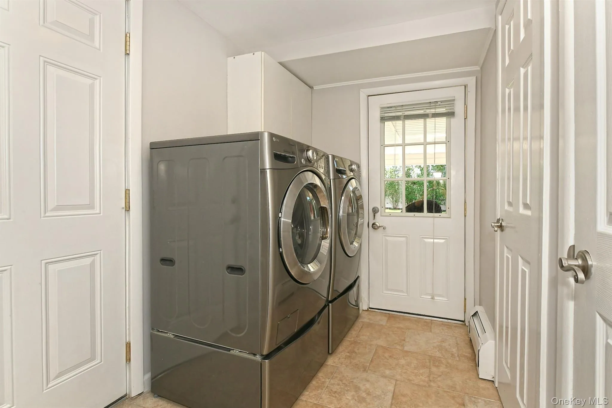 36 Lane Avenue, Oyster Bay, NY, 4 Bedrooms Bedrooms, 9 Rooms Rooms,2 BathroomsBathrooms,Residential,For Rent,Lane,0,1003459 36 Lane Avenue, Oyster Bay, NY, 4 Bedrooms Bedrooms, 9 Rooms Rooms,2 BathroomsBathrooms,Residential,For Rent,Lane,0,1003459