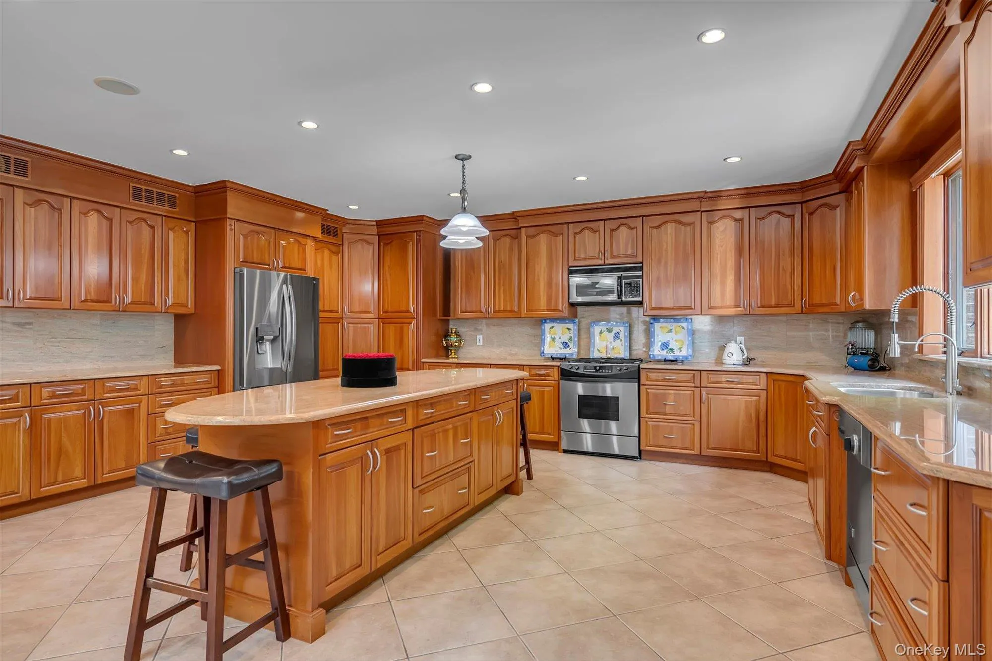 18042 Aberdeen Road, New York, NY, 3 Bedrooms Bedrooms, 6 Rooms Rooms,3 BathroomsBathrooms,Residential,For Rent,Aberdeen,0,1003462 18042 Aberdeen Road, New York, NY, 3 Bedrooms Bedrooms, 6 Rooms Rooms,3 BathroomsBathrooms,Residential,For Rent,Aberdeen,0,1003462