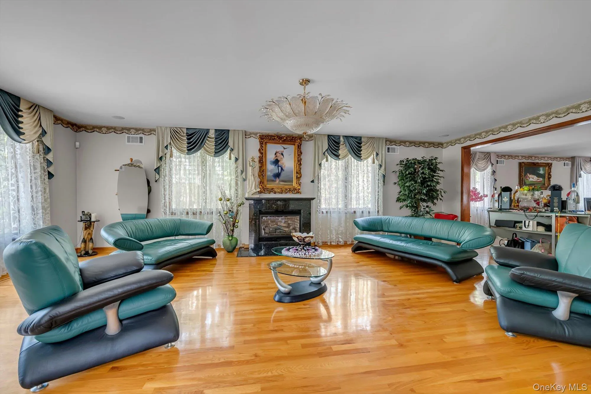 18042 Aberdeen Road, New York, NY, 3 Bedrooms Bedrooms, 6 Rooms Rooms,3 BathroomsBathrooms,Residential,For Rent,Aberdeen,0,1003462 18042 Aberdeen Road, New York, NY, 3 Bedrooms Bedrooms, 6 Rooms Rooms,3 BathroomsBathrooms,Residential,For Rent,Aberdeen,0,1003462